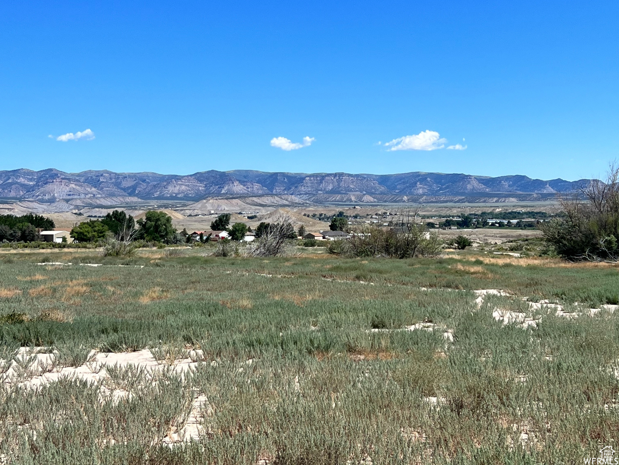 CLIFF VIEW - Land
