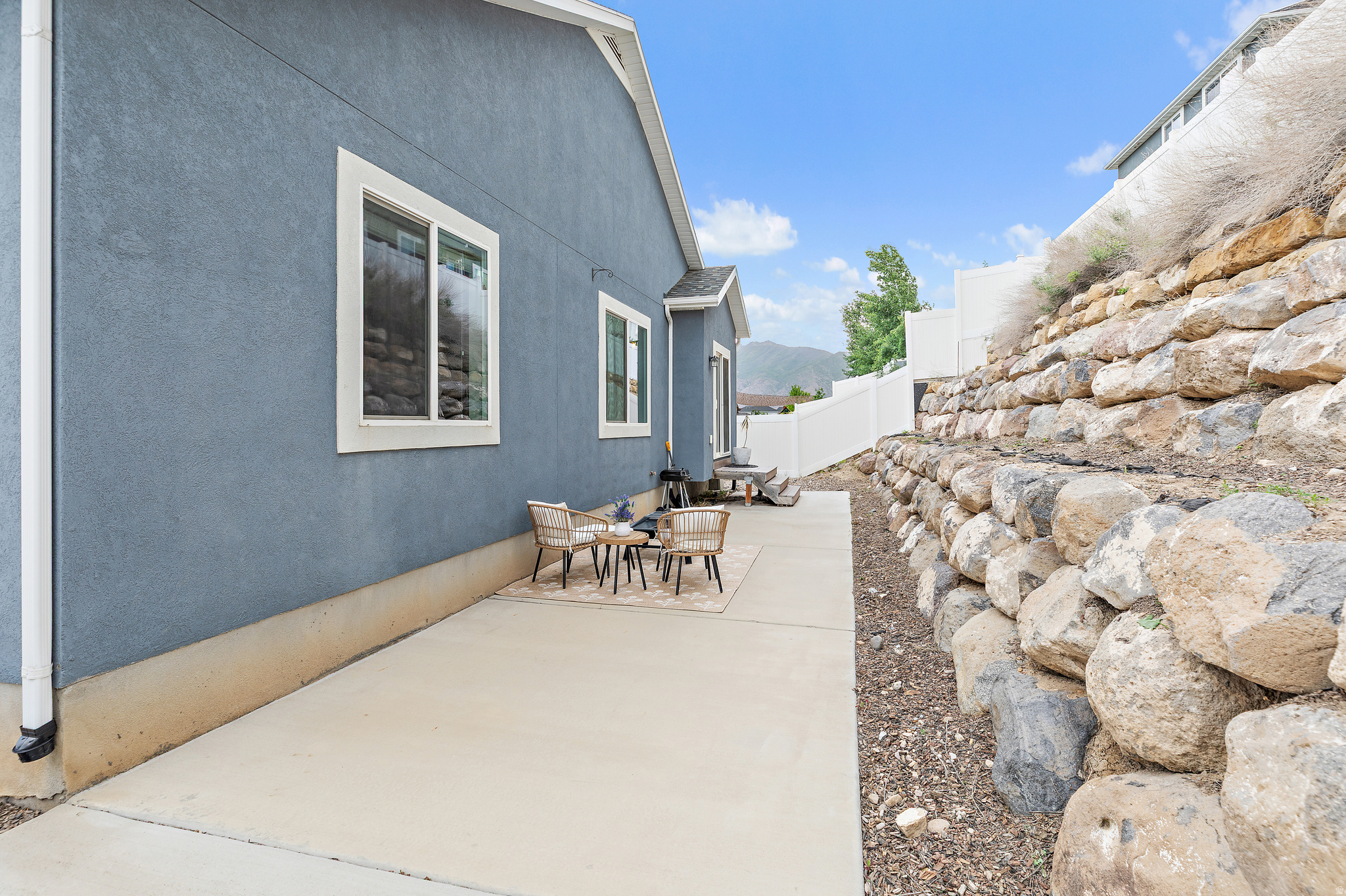 THE VIEWS - Residential
