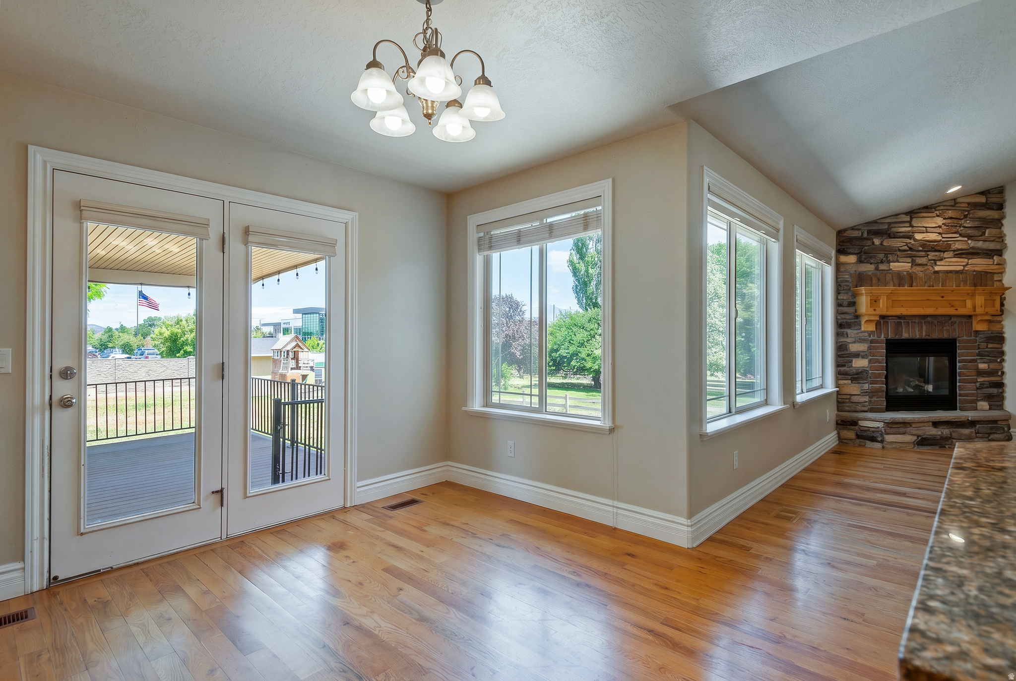 JORDAN HILLS ESTATES - Residential