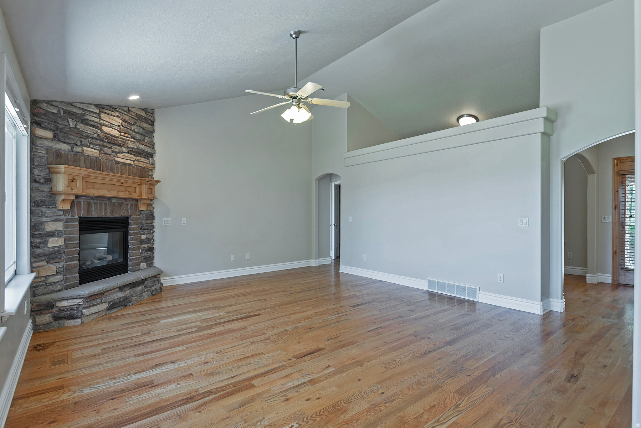 JORDAN HILLS ESTATES - Residential