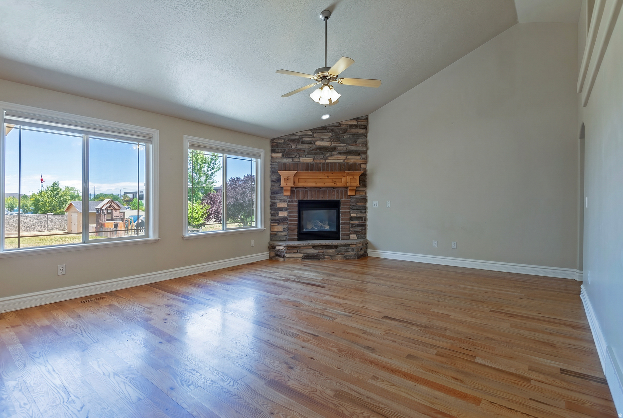 JORDAN HILLS ESTATES - Residential