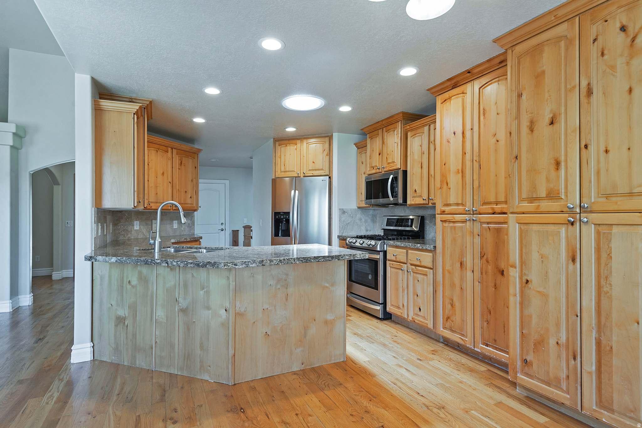 JORDAN HILLS ESTATES - Residential