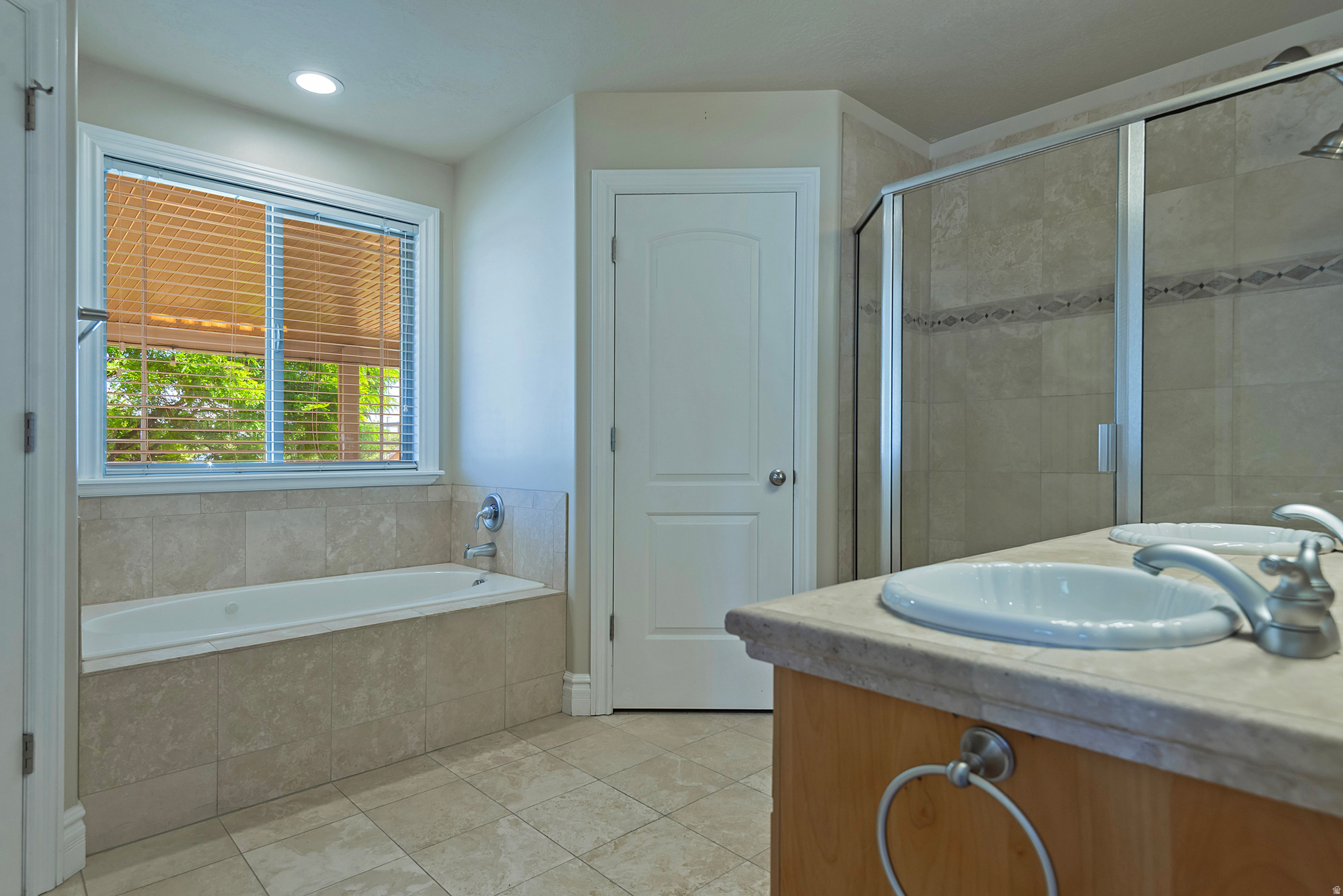 JORDAN HILLS ESTATES - Residential