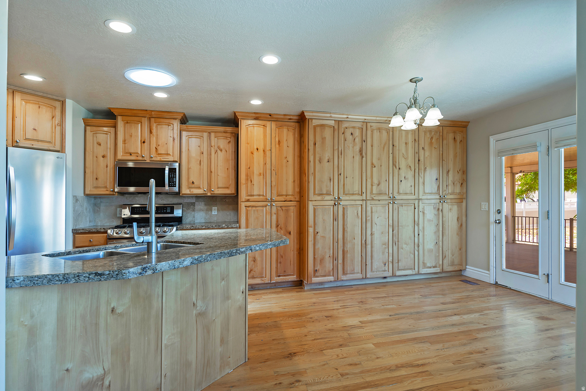 JORDAN HILLS ESTATES - Residential