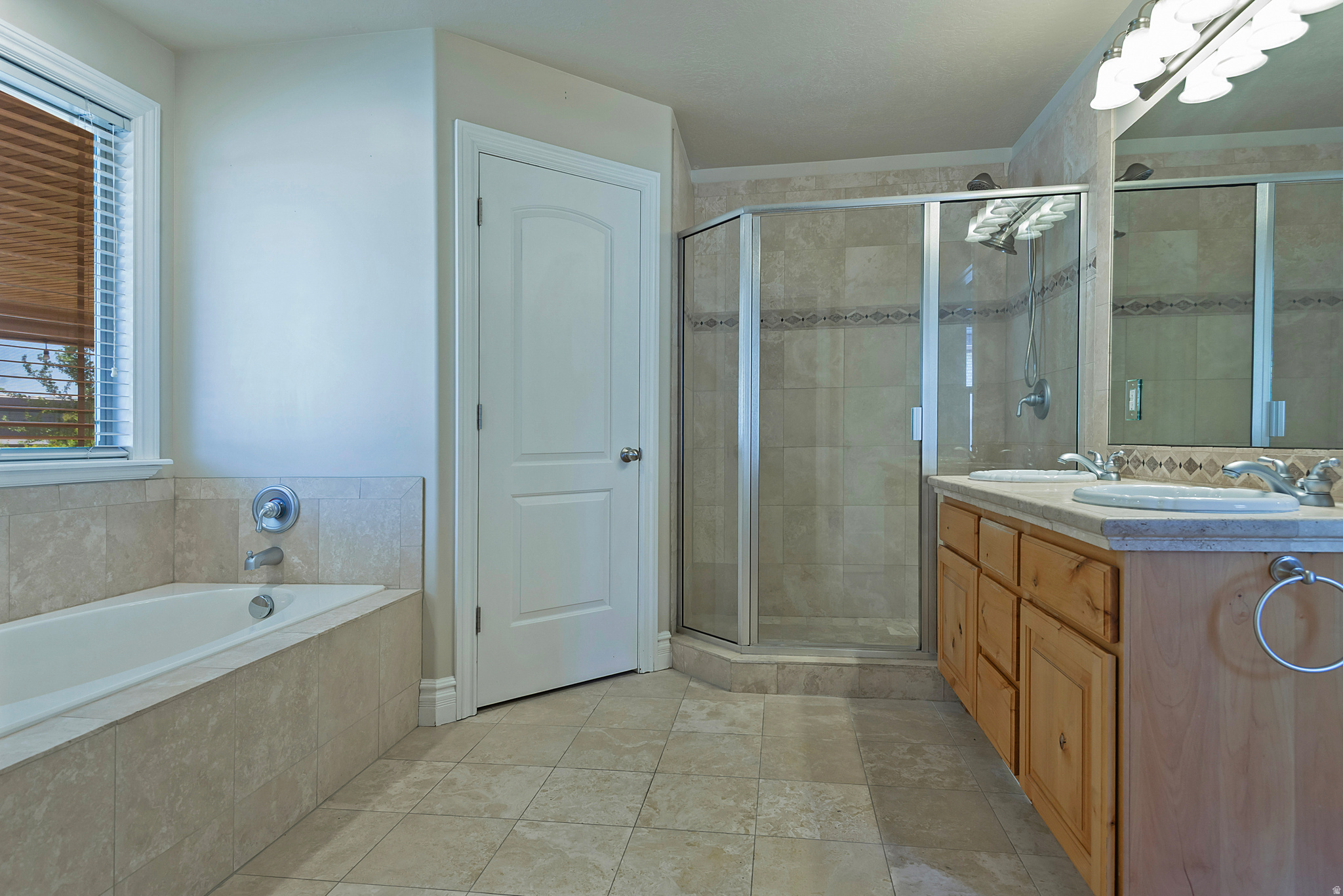 JORDAN HILLS ESTATES - Residential