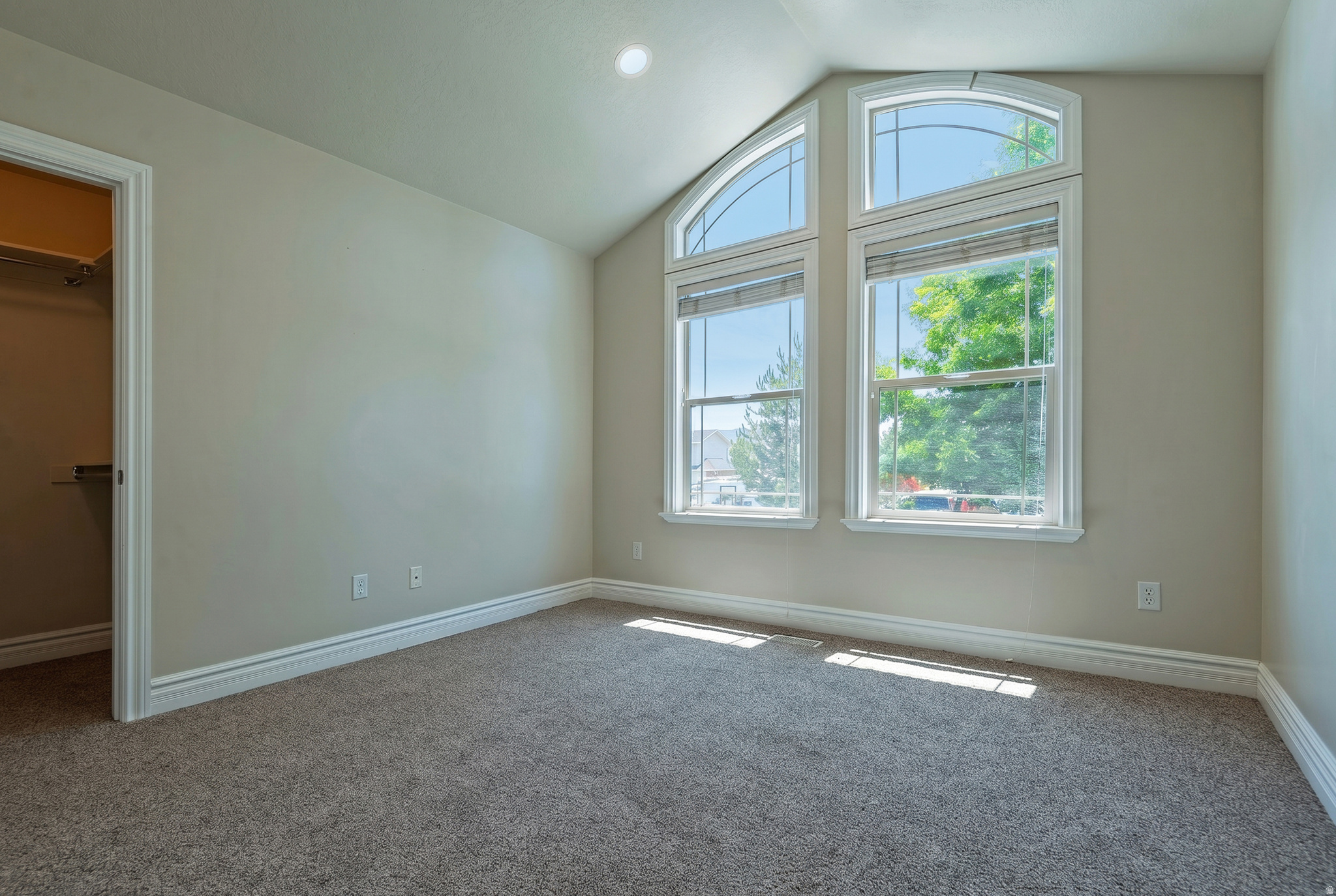 JORDAN HILLS ESTATES - Residential