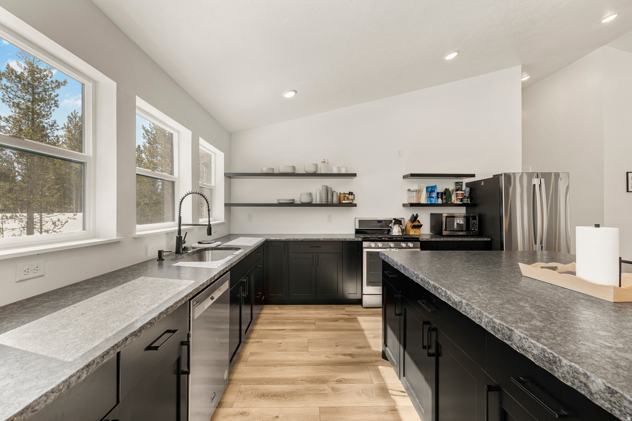 SILVERHAWK - Residential