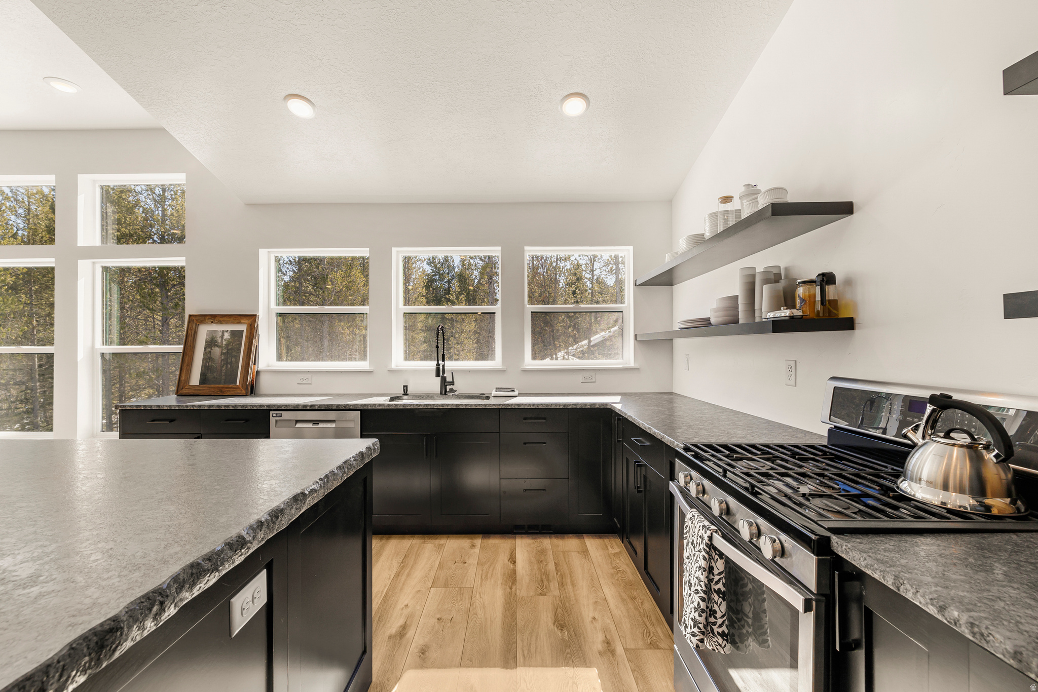 SILVERHAWK - Residential