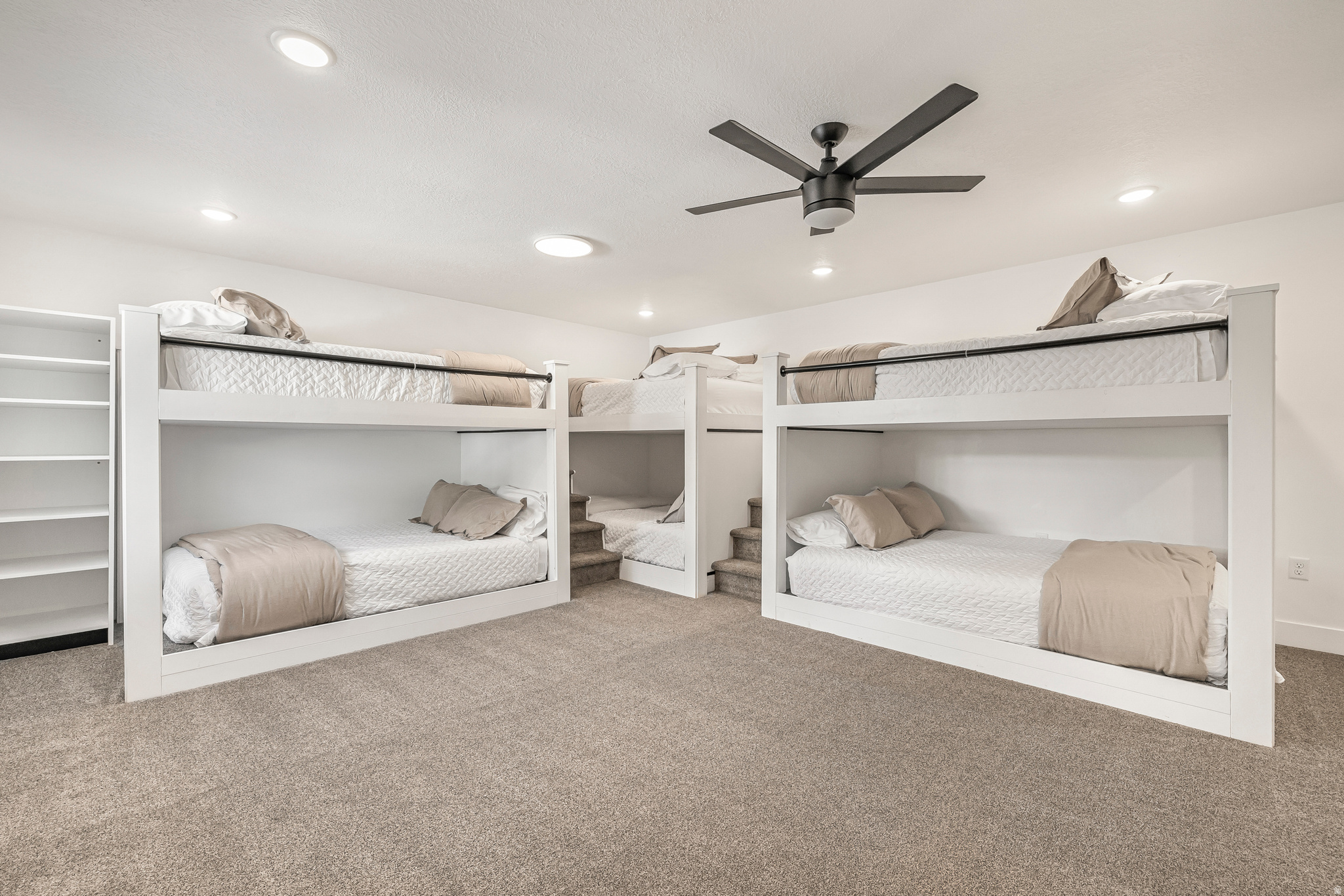 SILVERHAWK - Residential