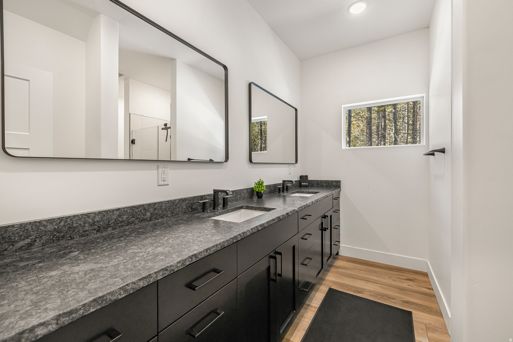 SILVERHAWK - Residential