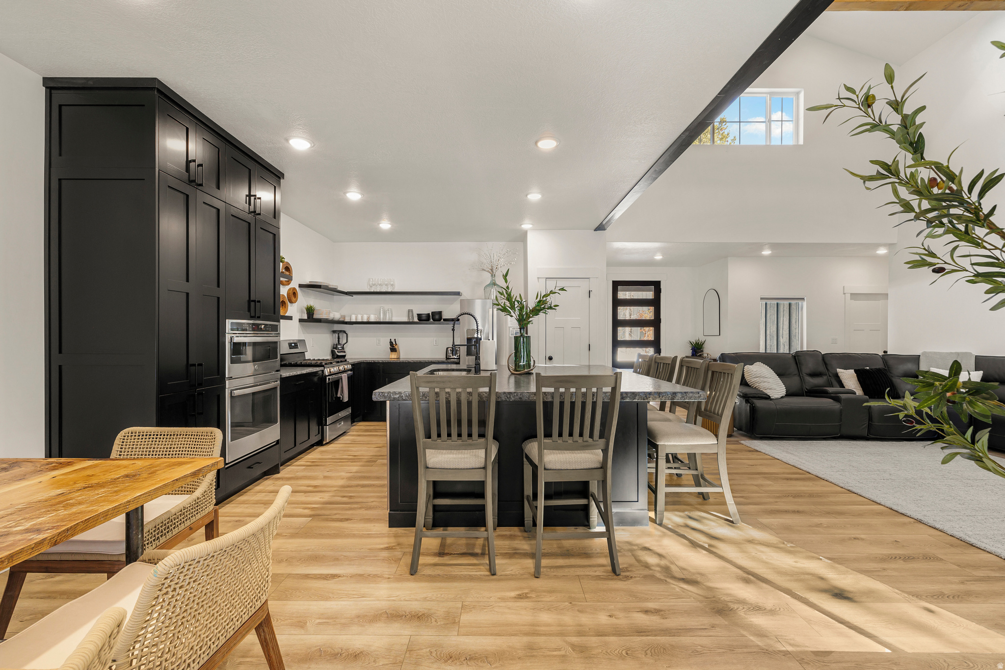 SILVERHAWK - Residential