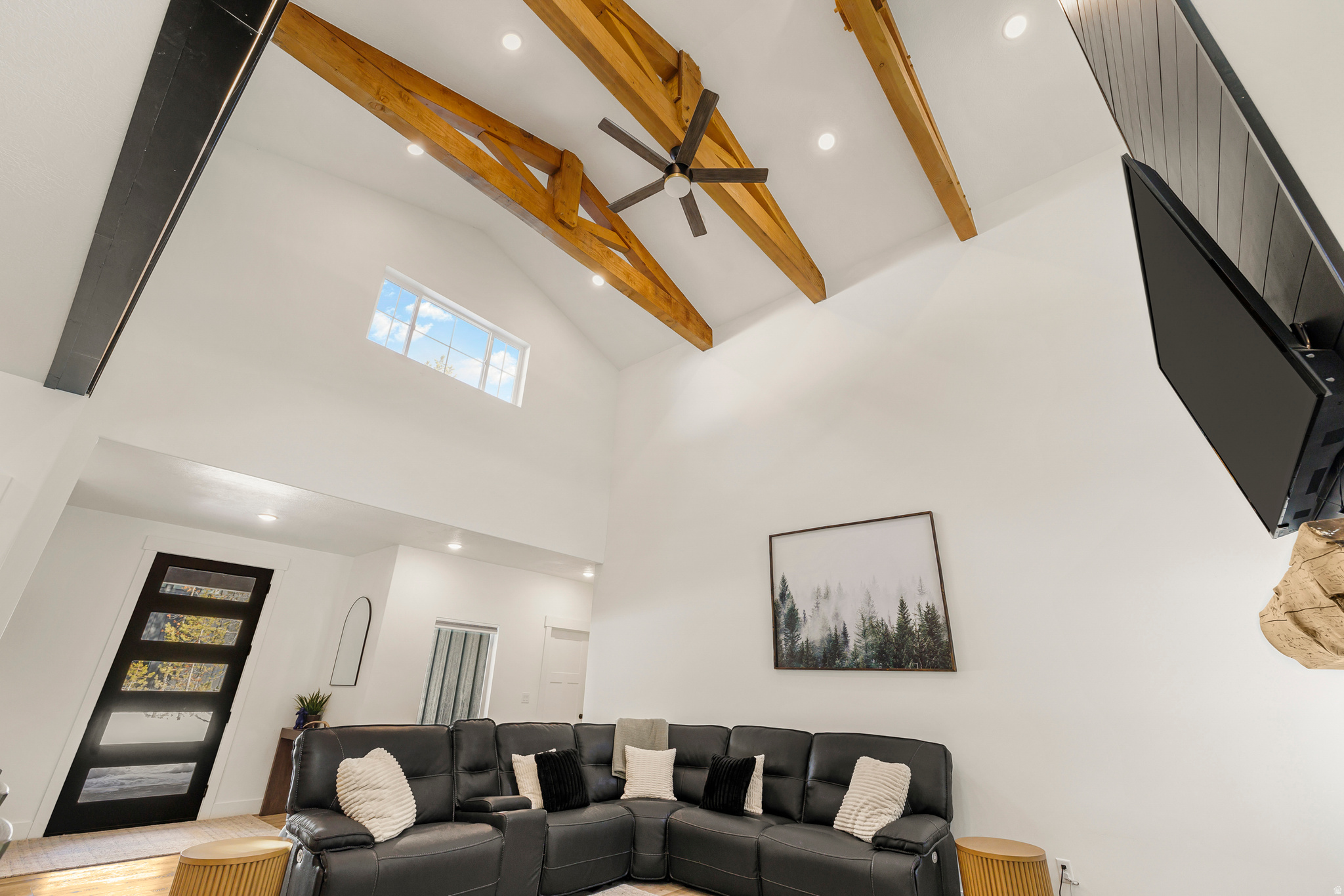 SILVERHAWK - Residential