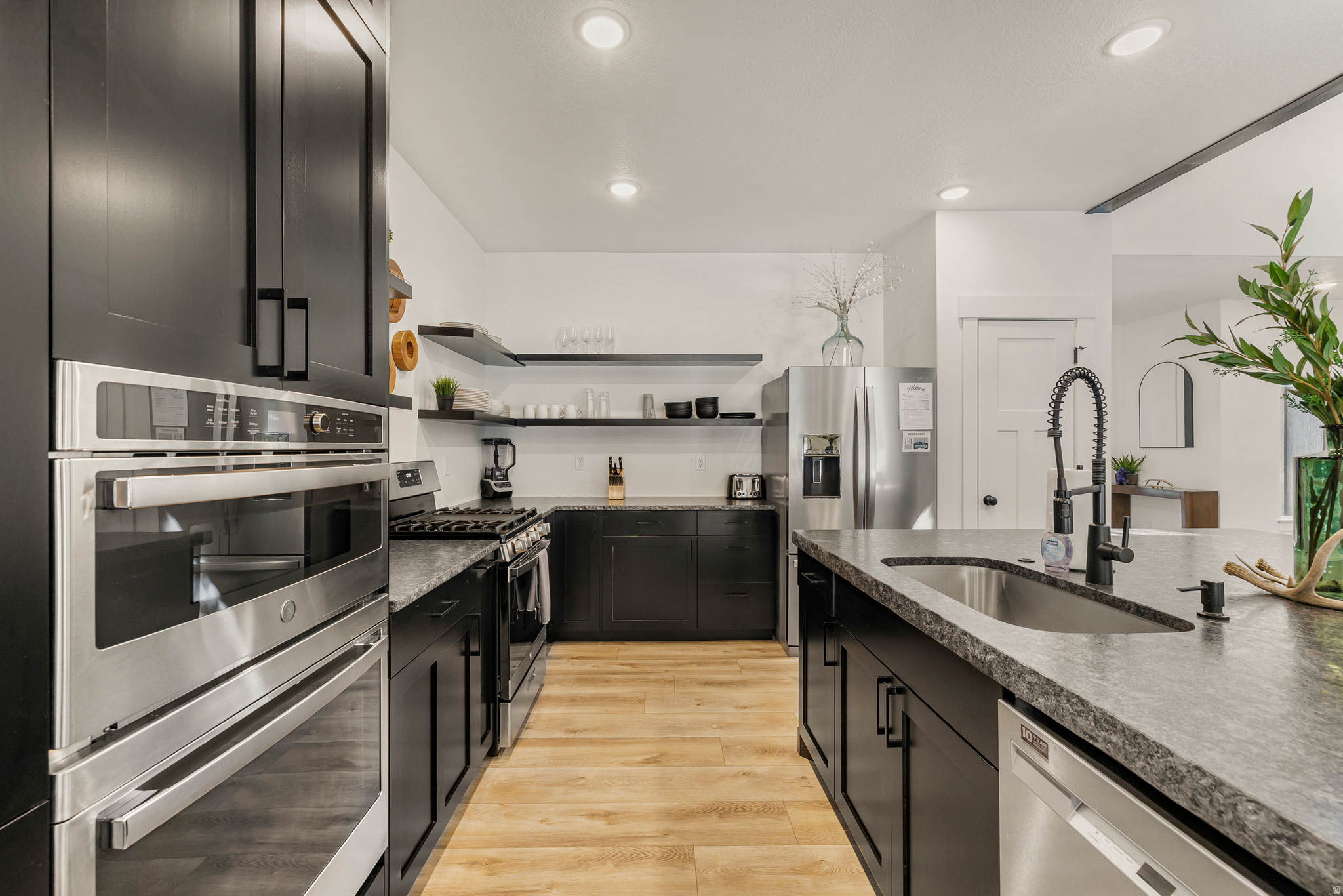 SILVERHAWK - Residential