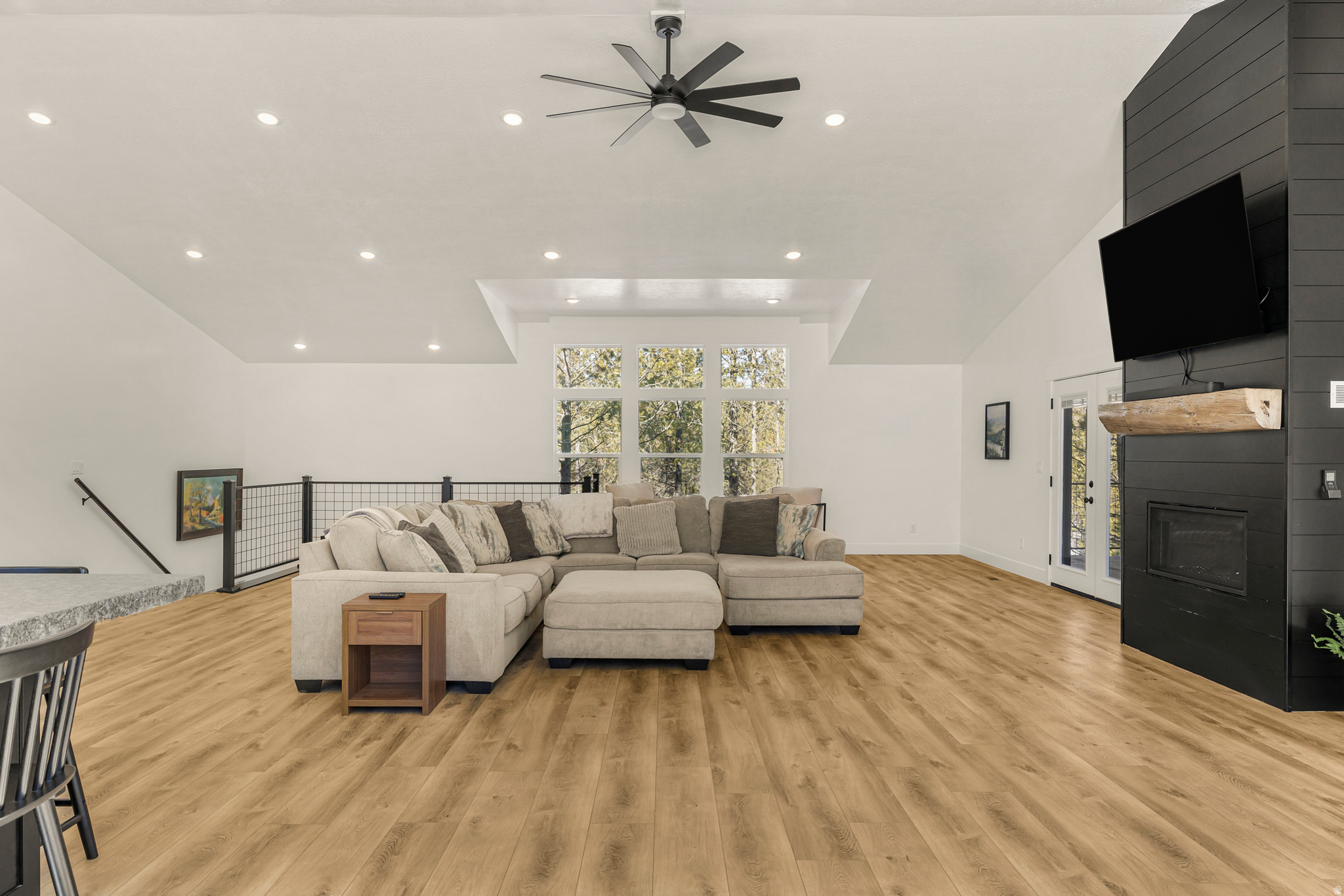 SILVERHAWK - Residential