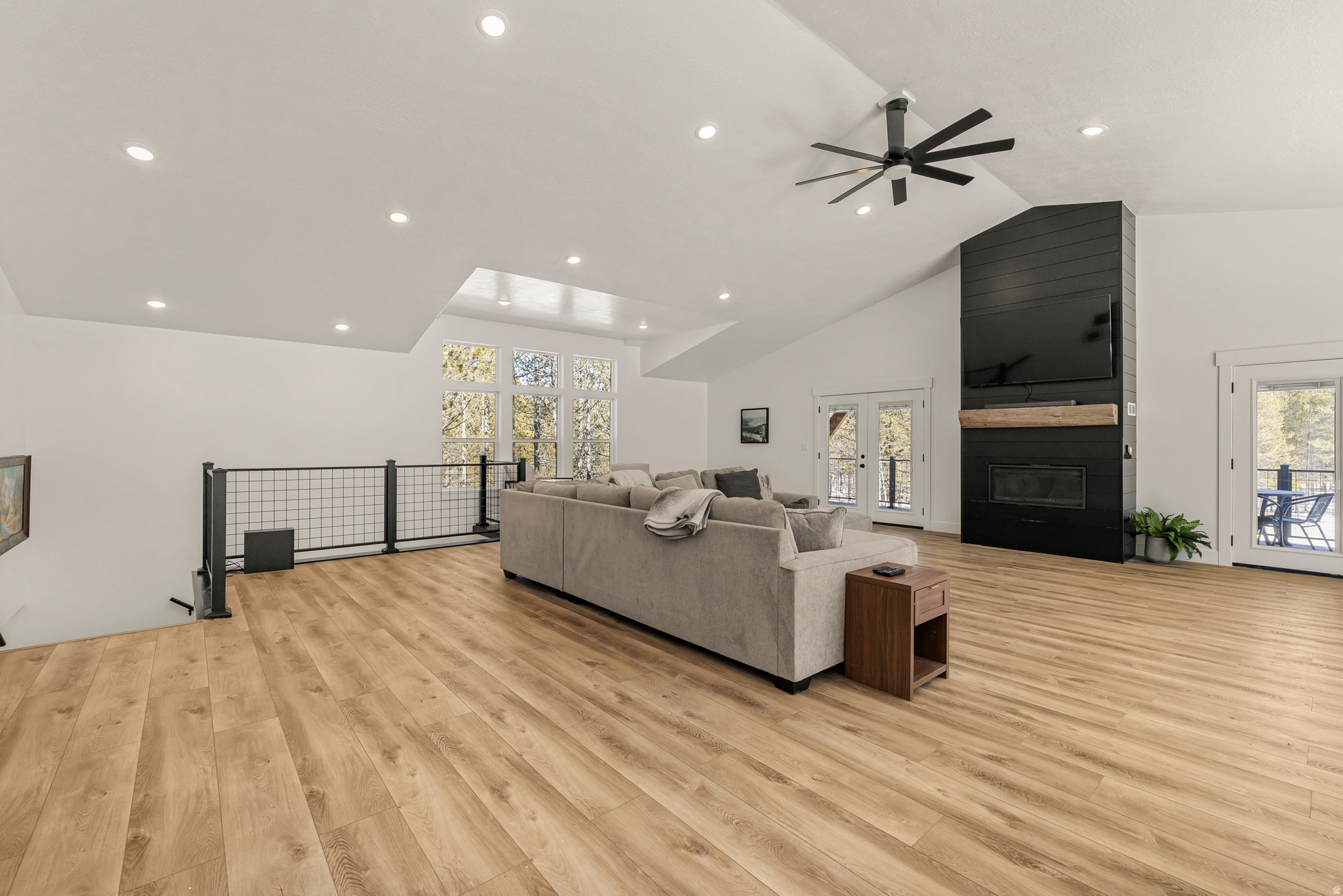 SILVERHAWK - Residential