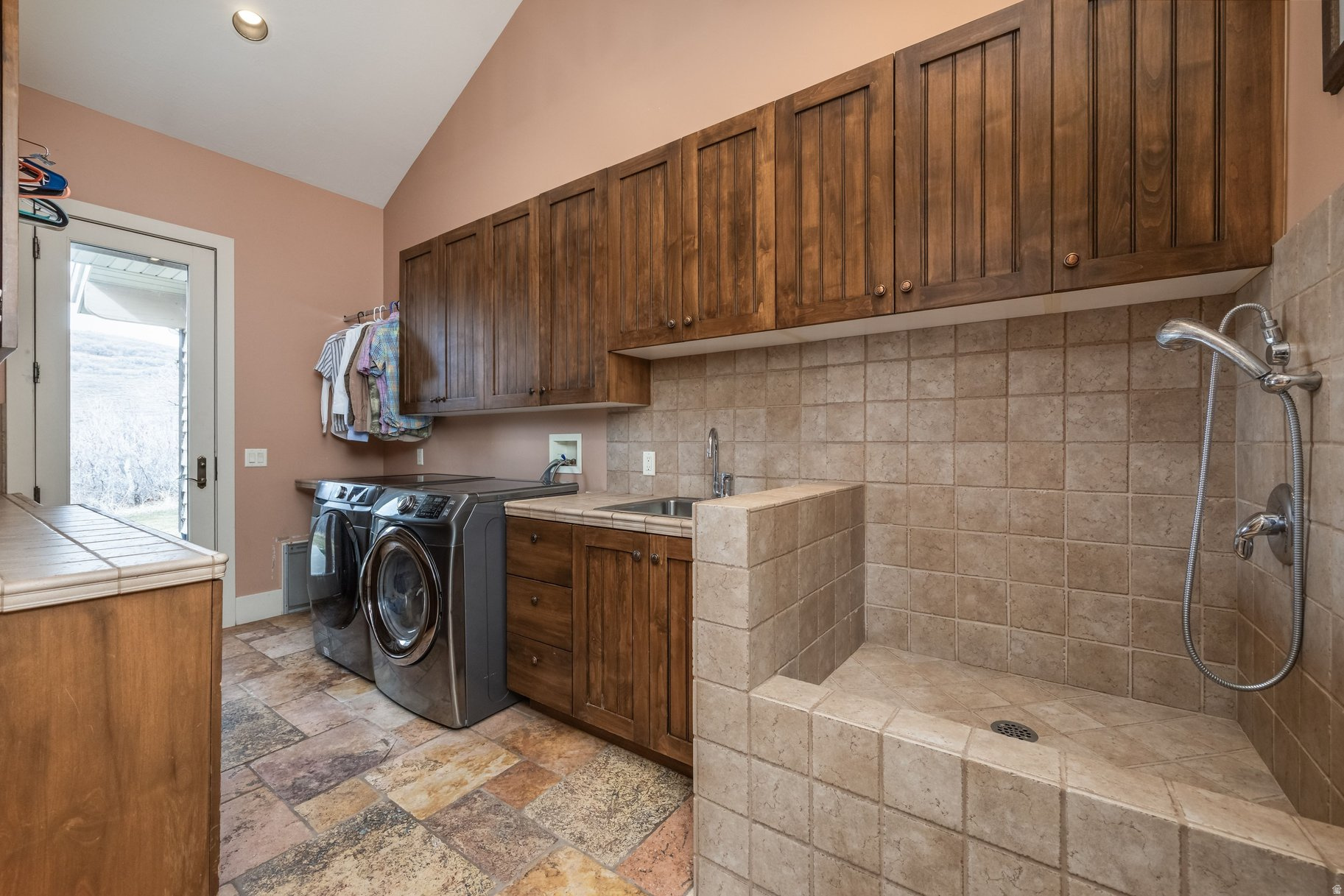 TOLLGATE - Residential