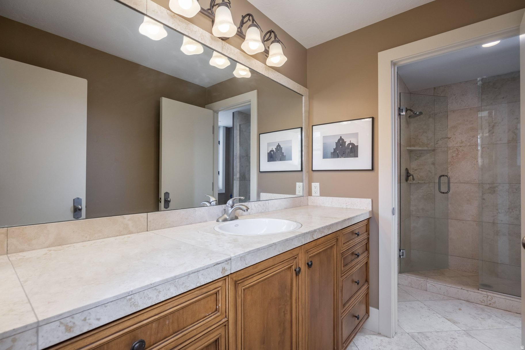 TOLLGATE - Residential