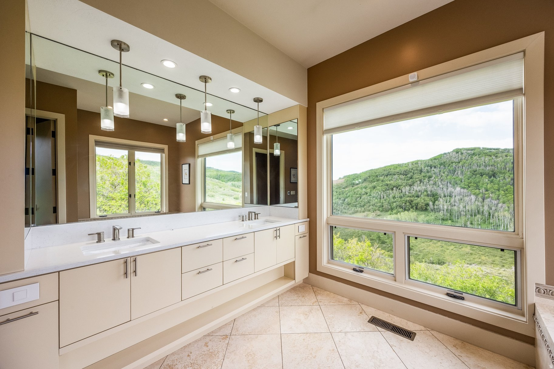 TOLLGATE - Residential