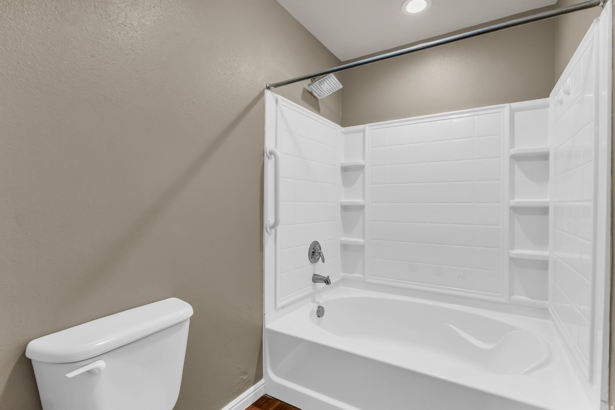 PEMBERLEY @ ROBINSONS GROVE CONDO - Residential