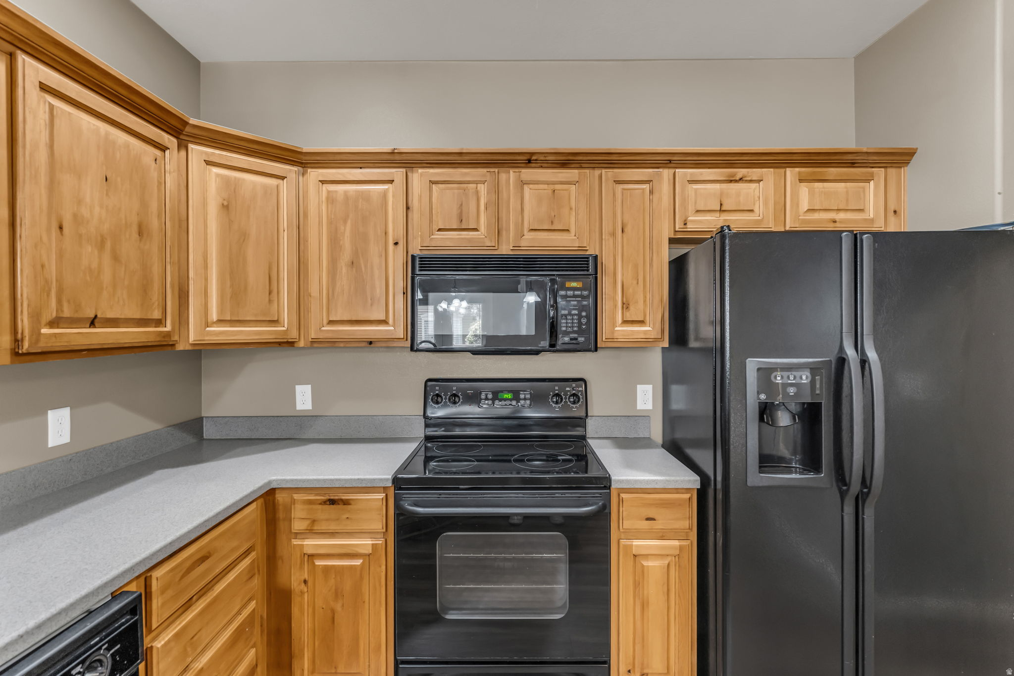 PEMBERLEY @ ROBINSONS GROVE CONDO - Residential