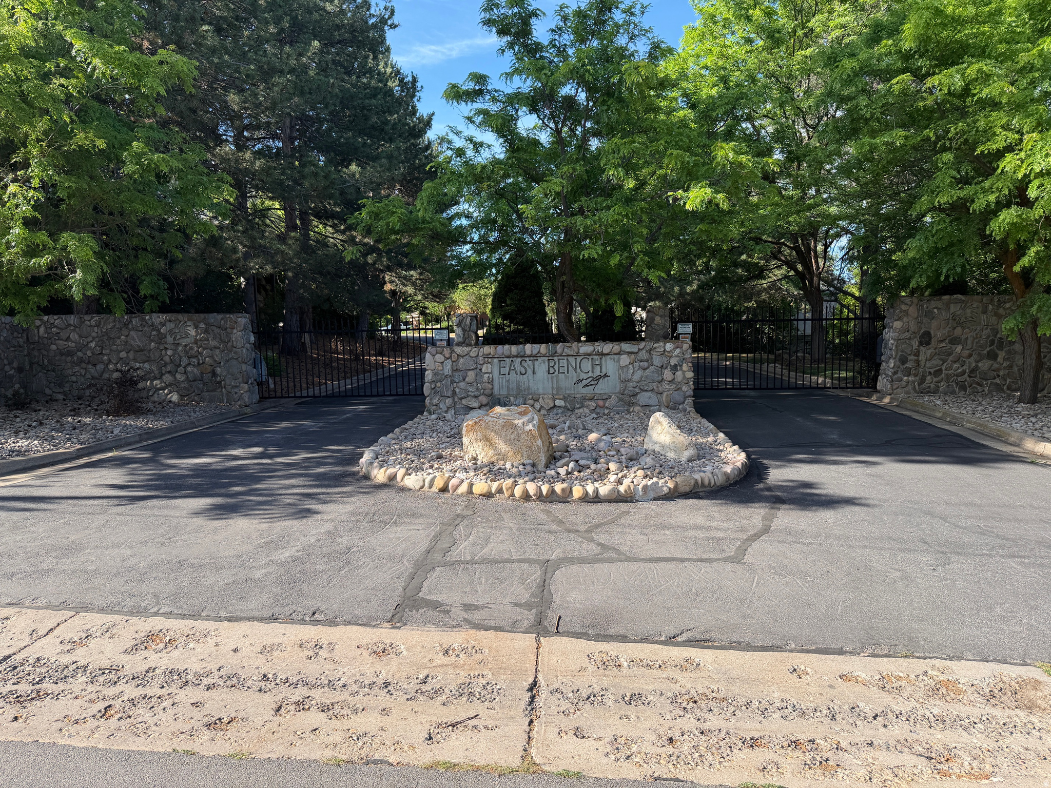 EAST BENCH AT 29TH - Land
