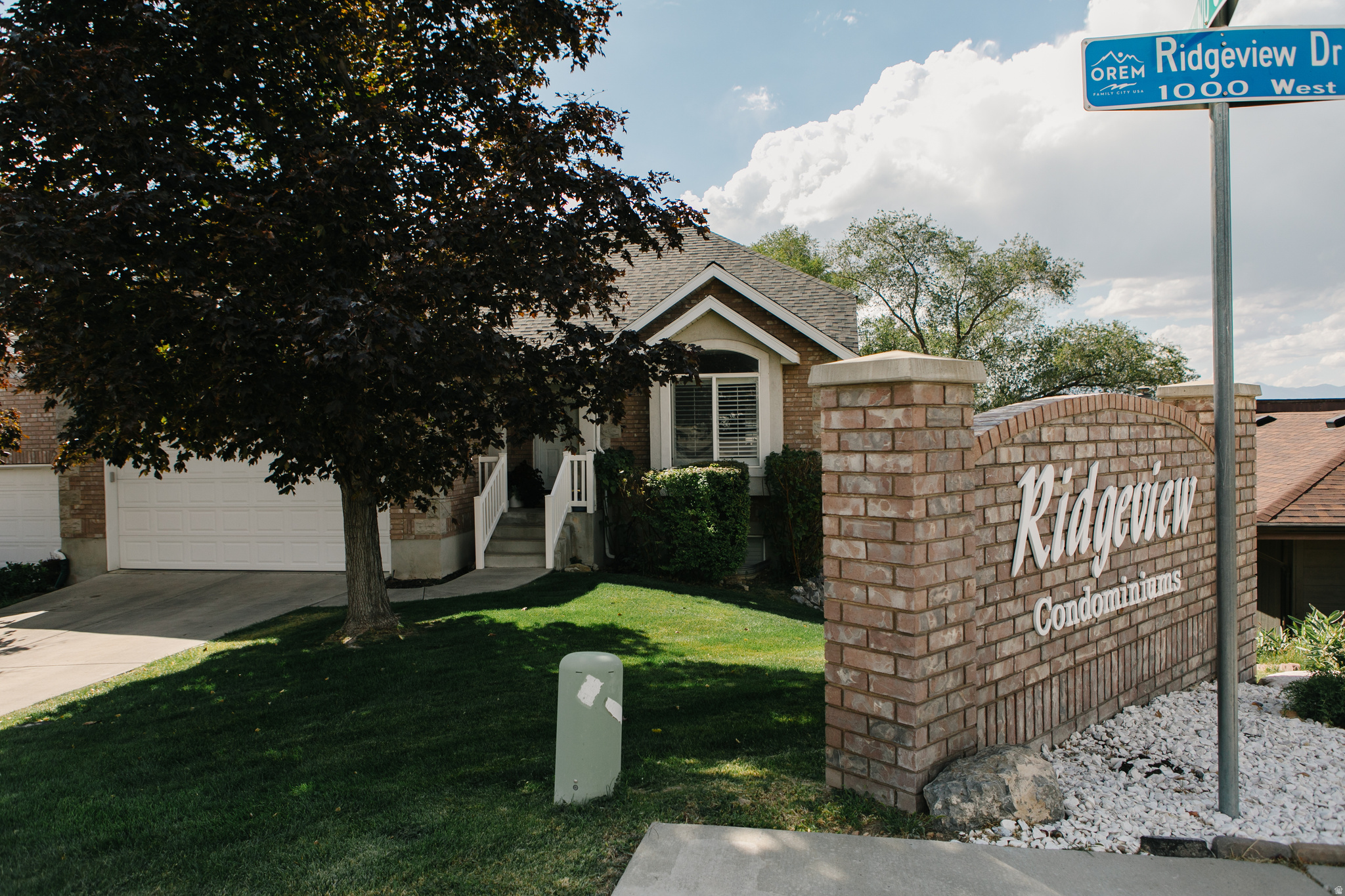 RIDGEVIEW - Residential