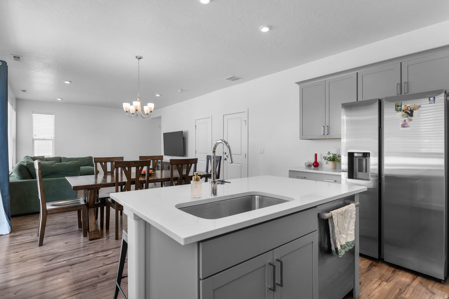 CANYON SPRINGS - Residential