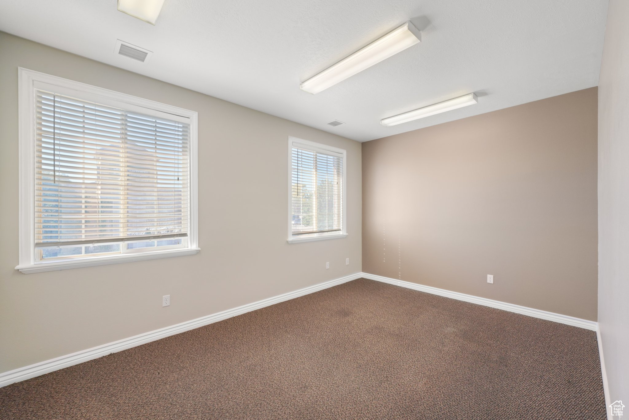 PARK - Commercial Sale