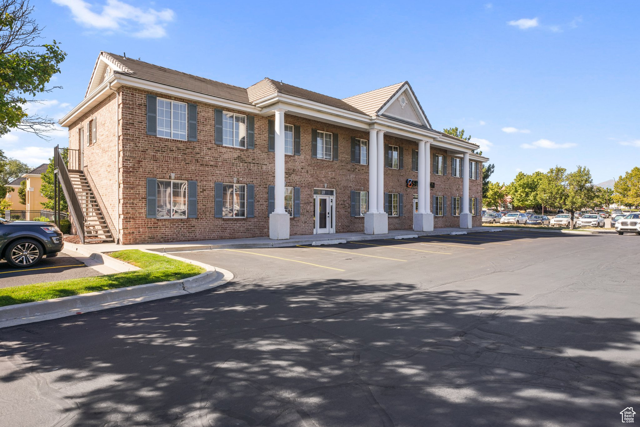 PARK - Commercial Sale