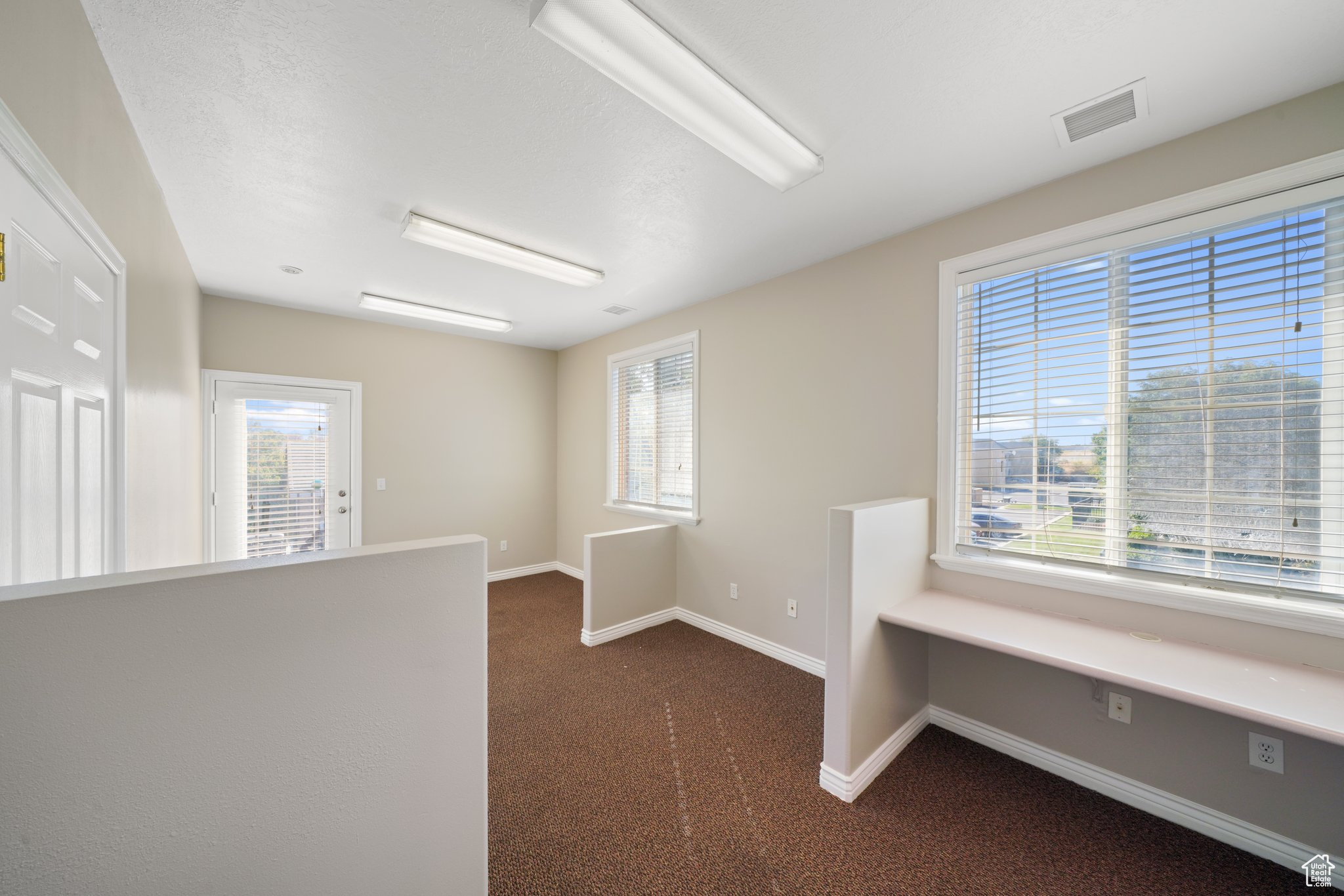PARK - Commercial Sale