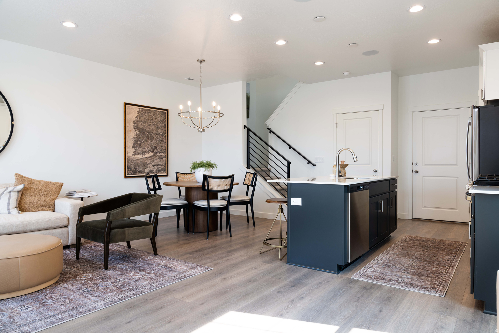 BEACON POINTE - Residential