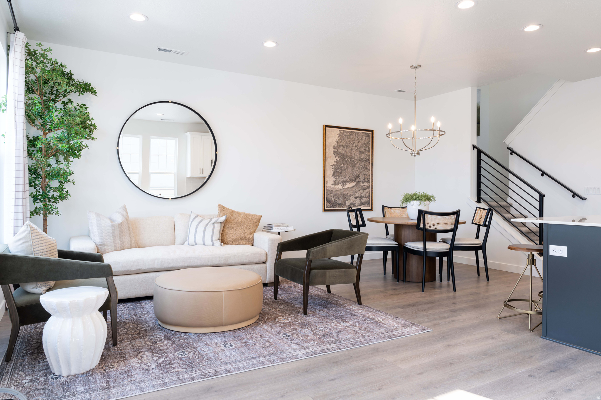 BEACON POINTE - Residential