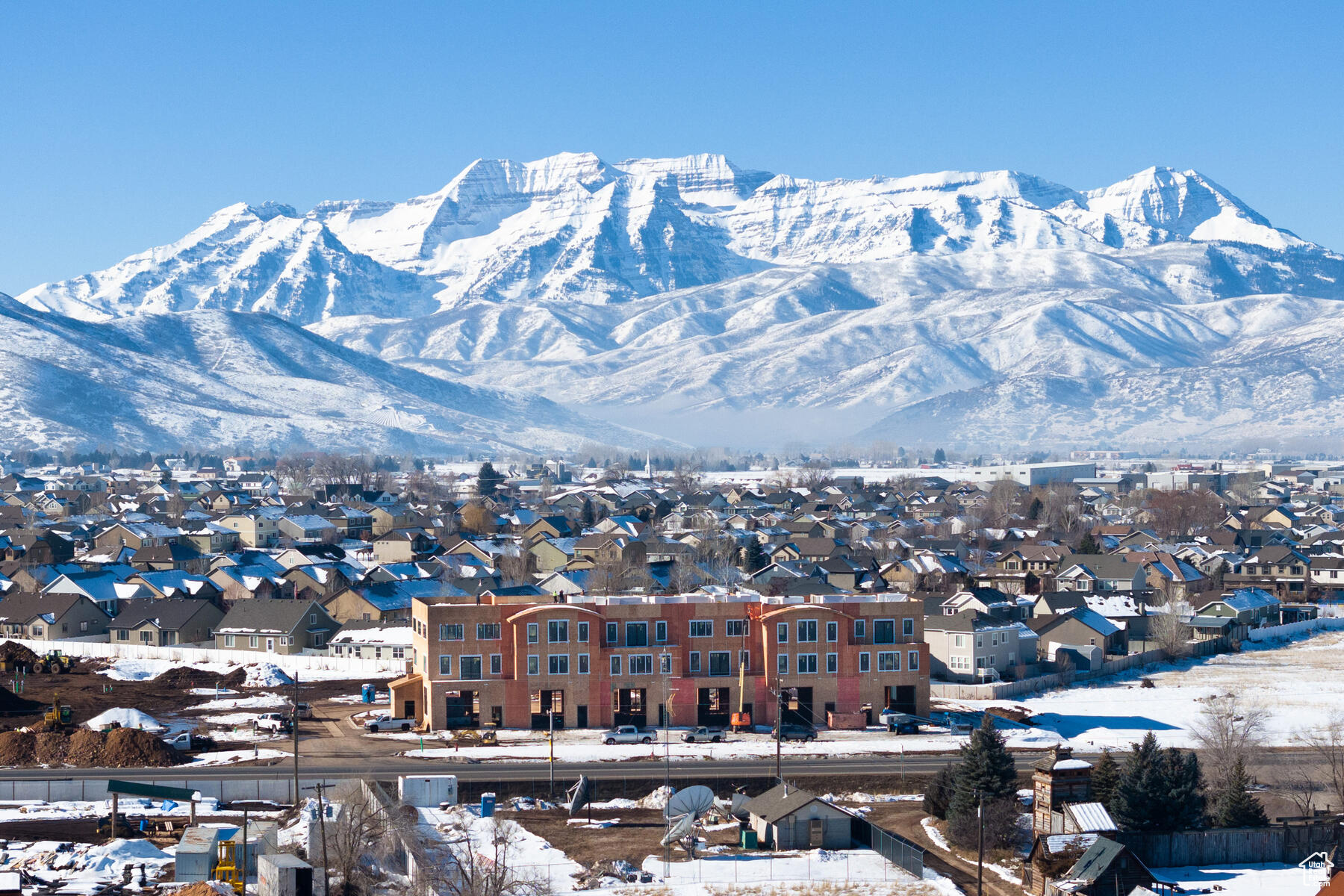 MOUNTAIN VIEW COMMON - Residential