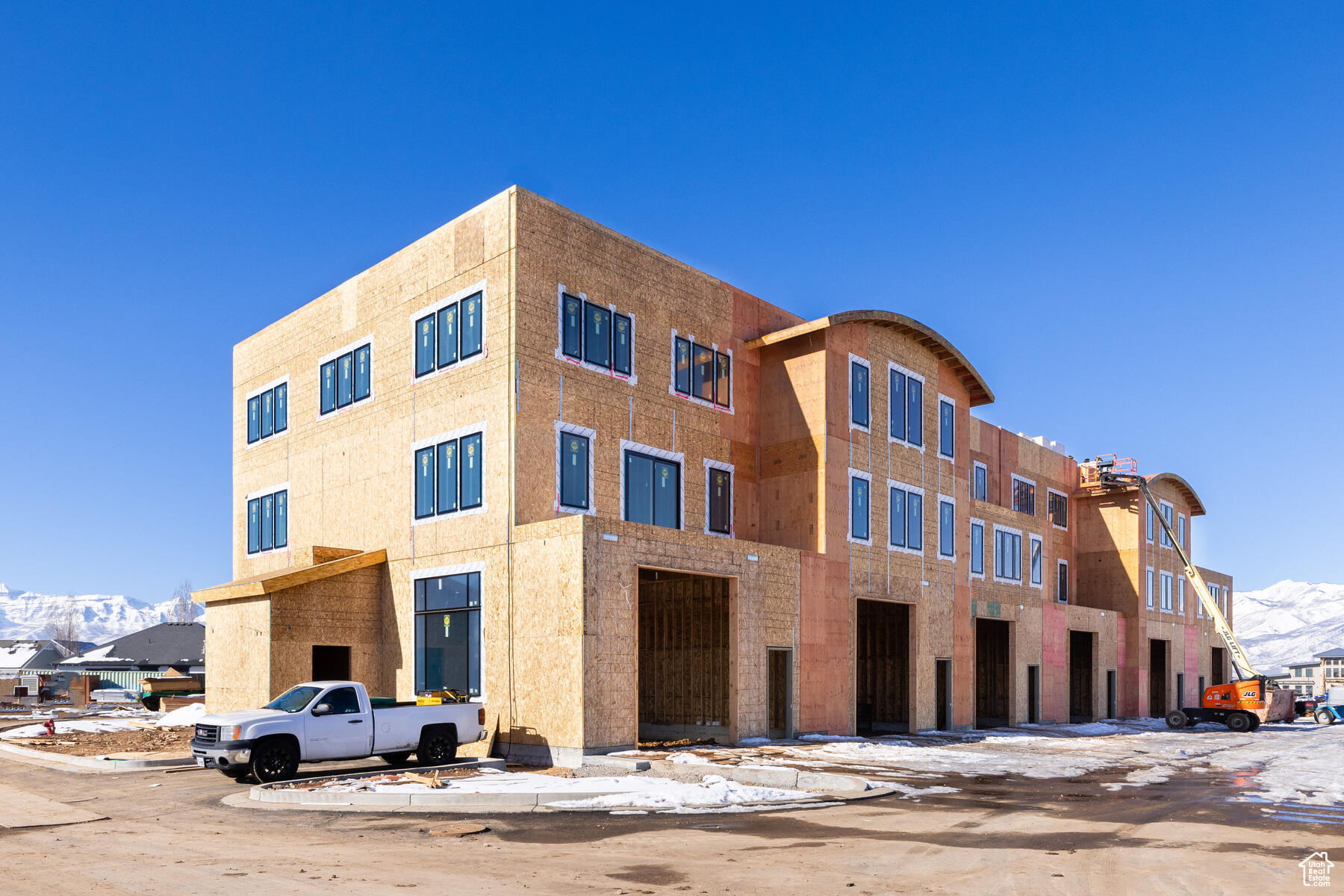 MOUNTAIN VIEW COMMON - Residential
