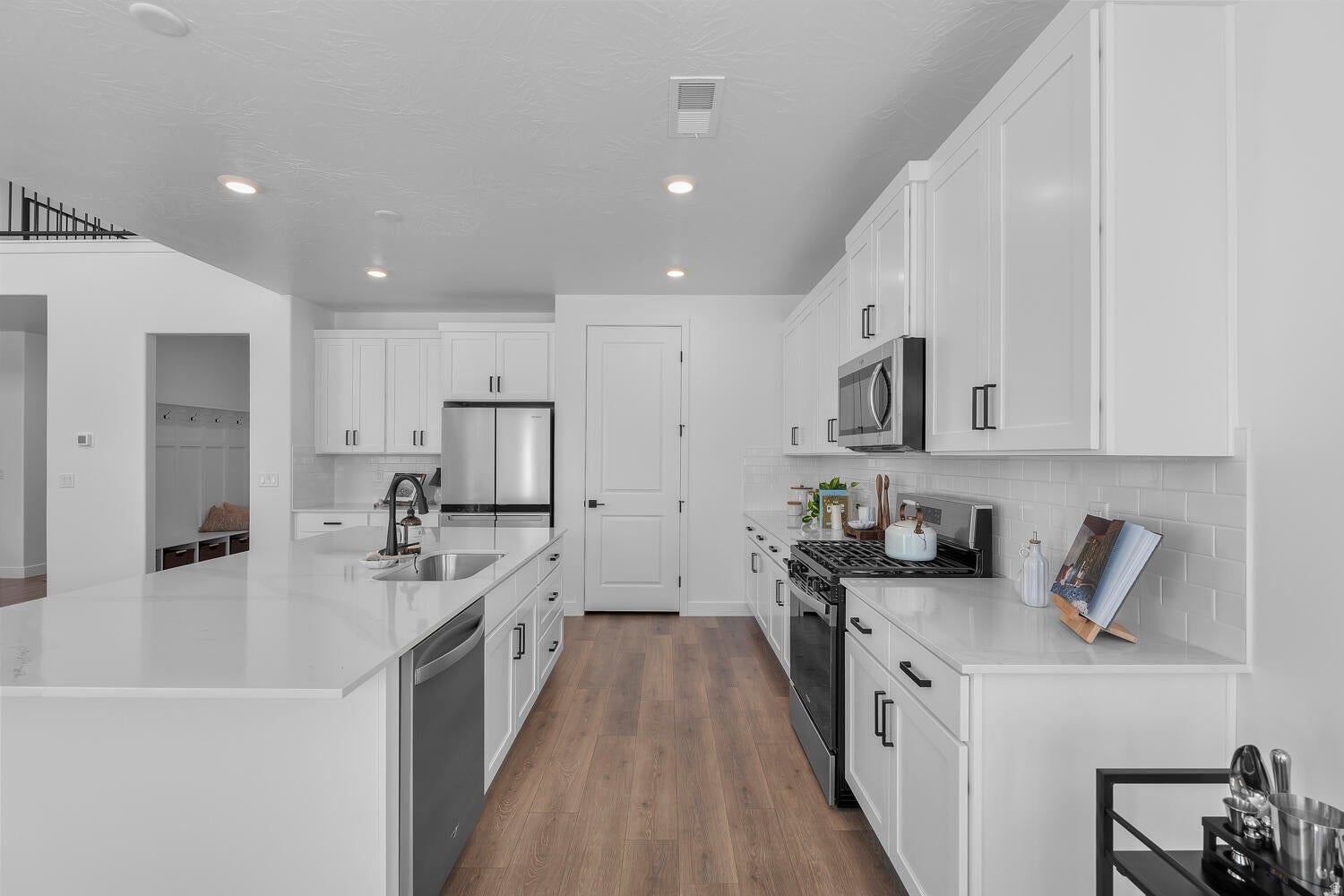 LONG VALLEY - Residential