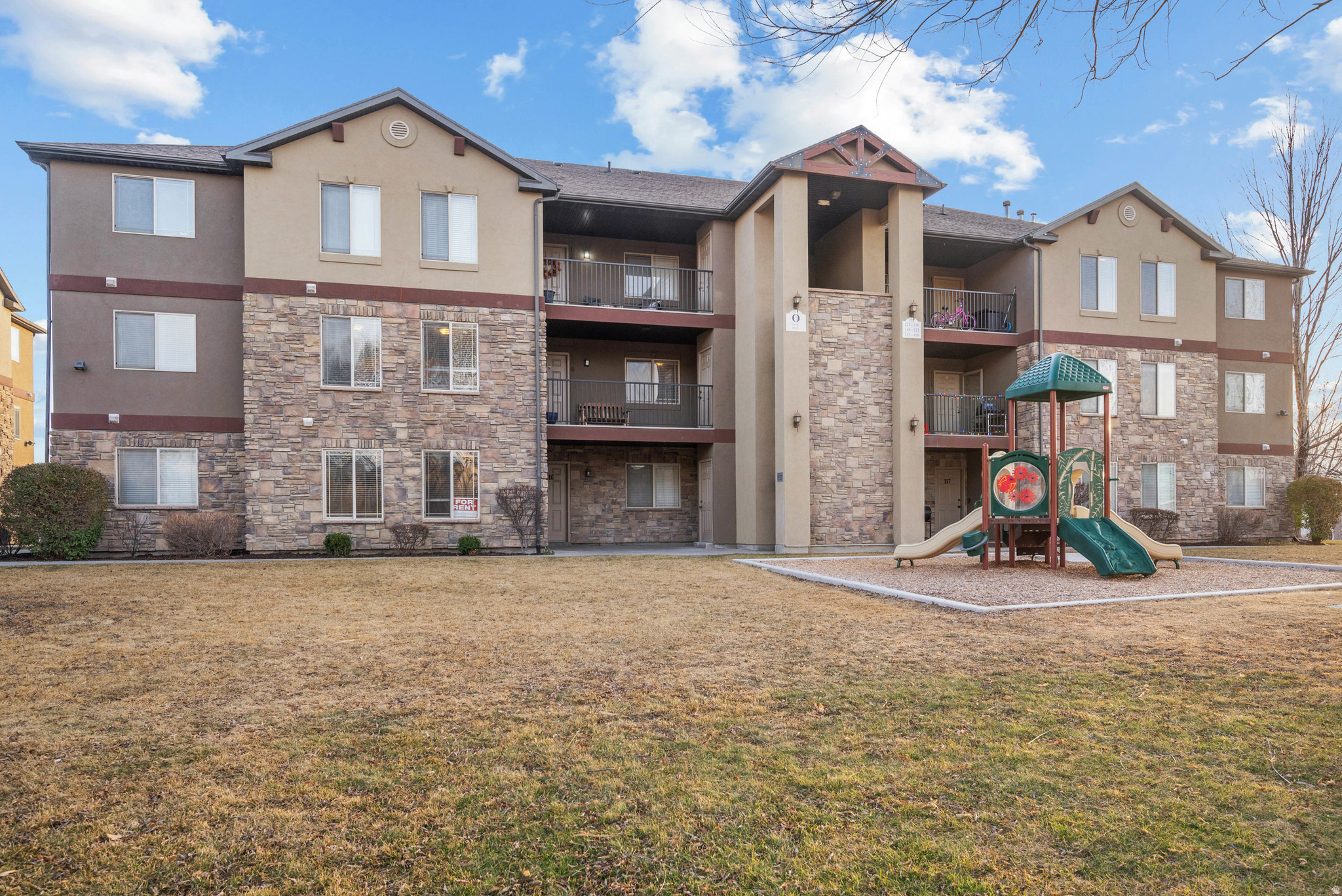 GATEWAY VILLAGE - Residential