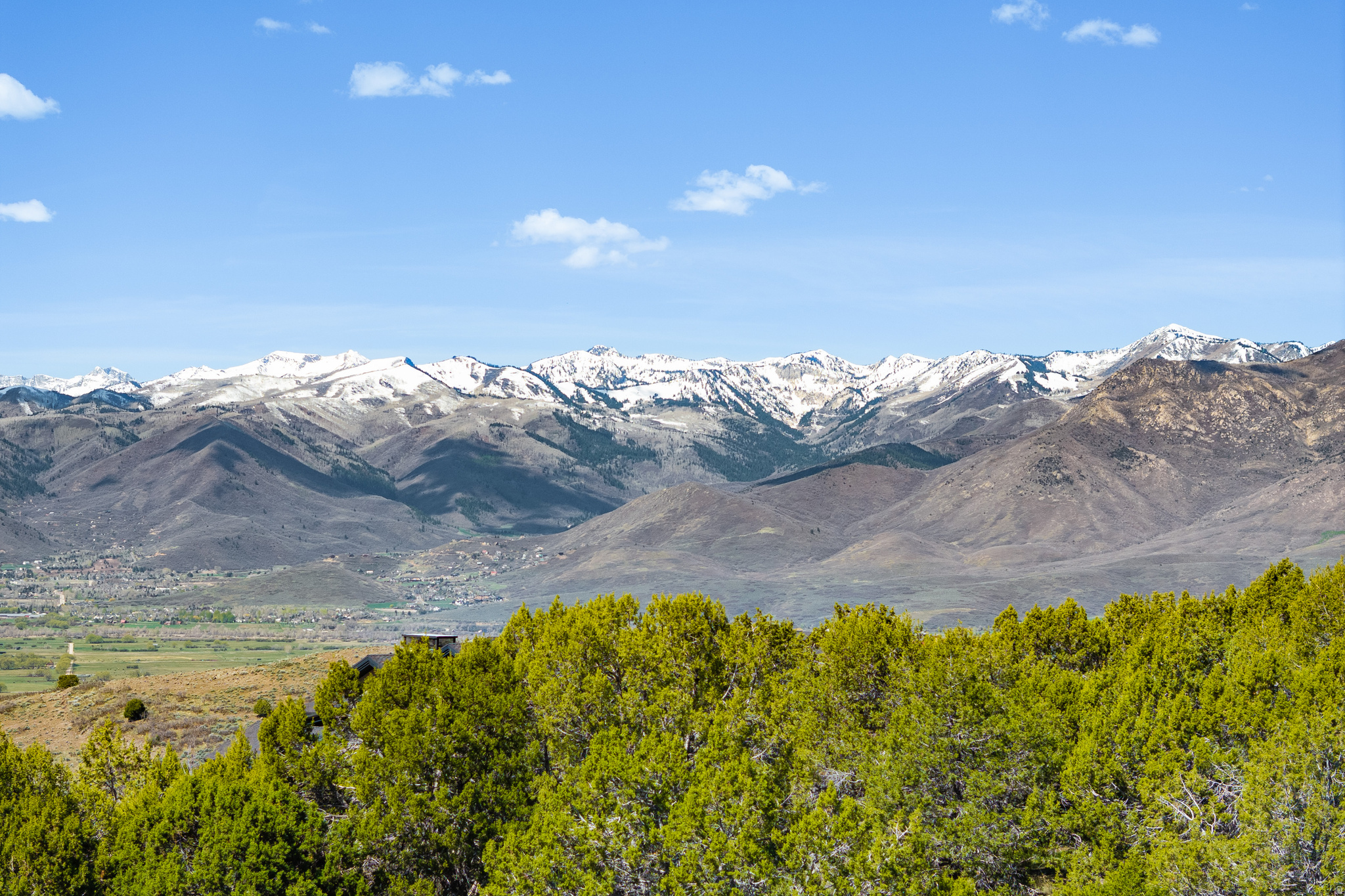 RED LEDGES - Land