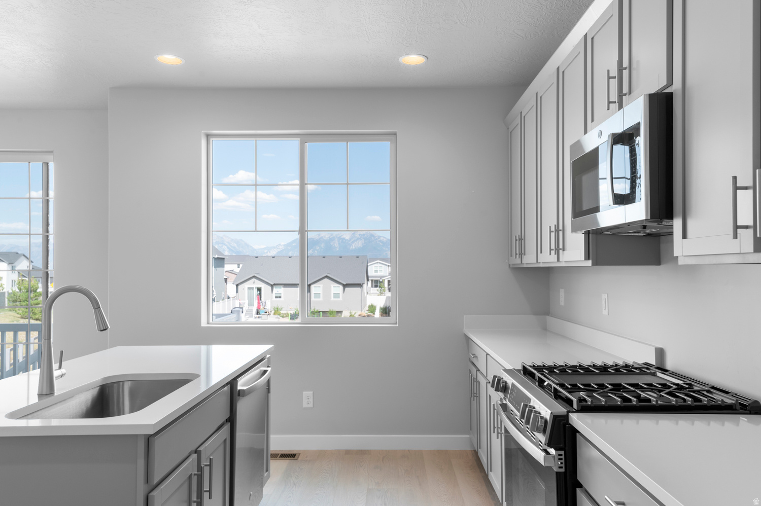 HIDDEN OAKS COLLECTION 610 - Residential