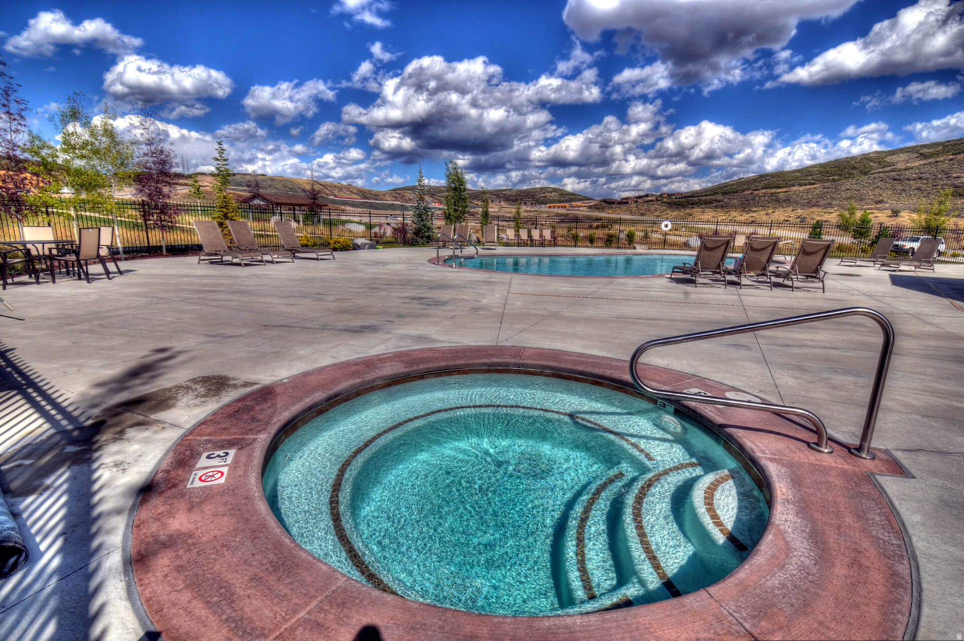RETREAT AT JORDANELL - Residential