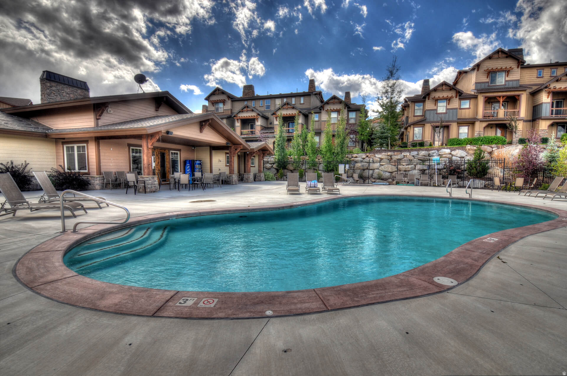 RETREAT AT JORDANELL - Residential