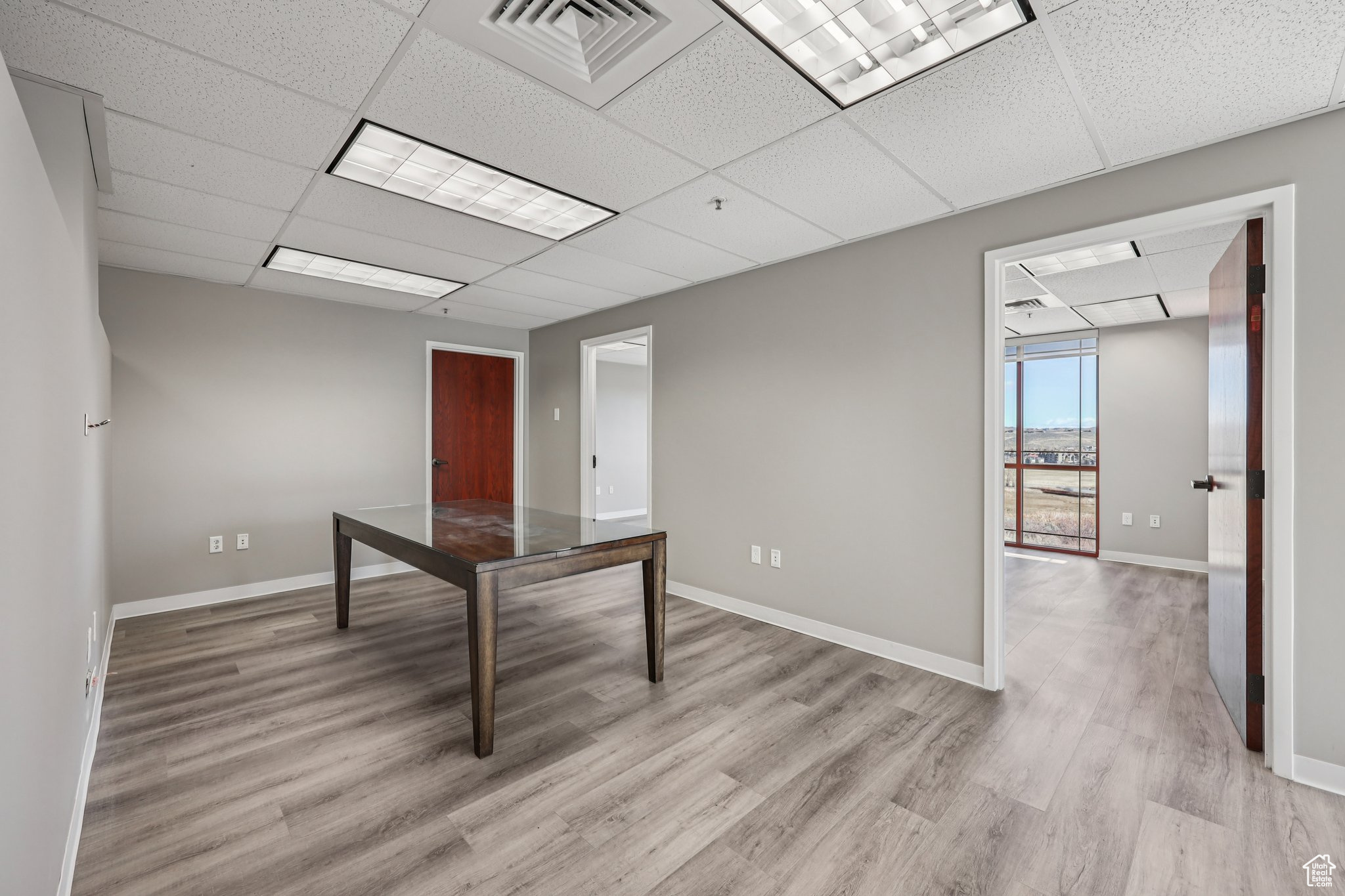 BEAR HOLLOW VILLAGE - Commercial Lease