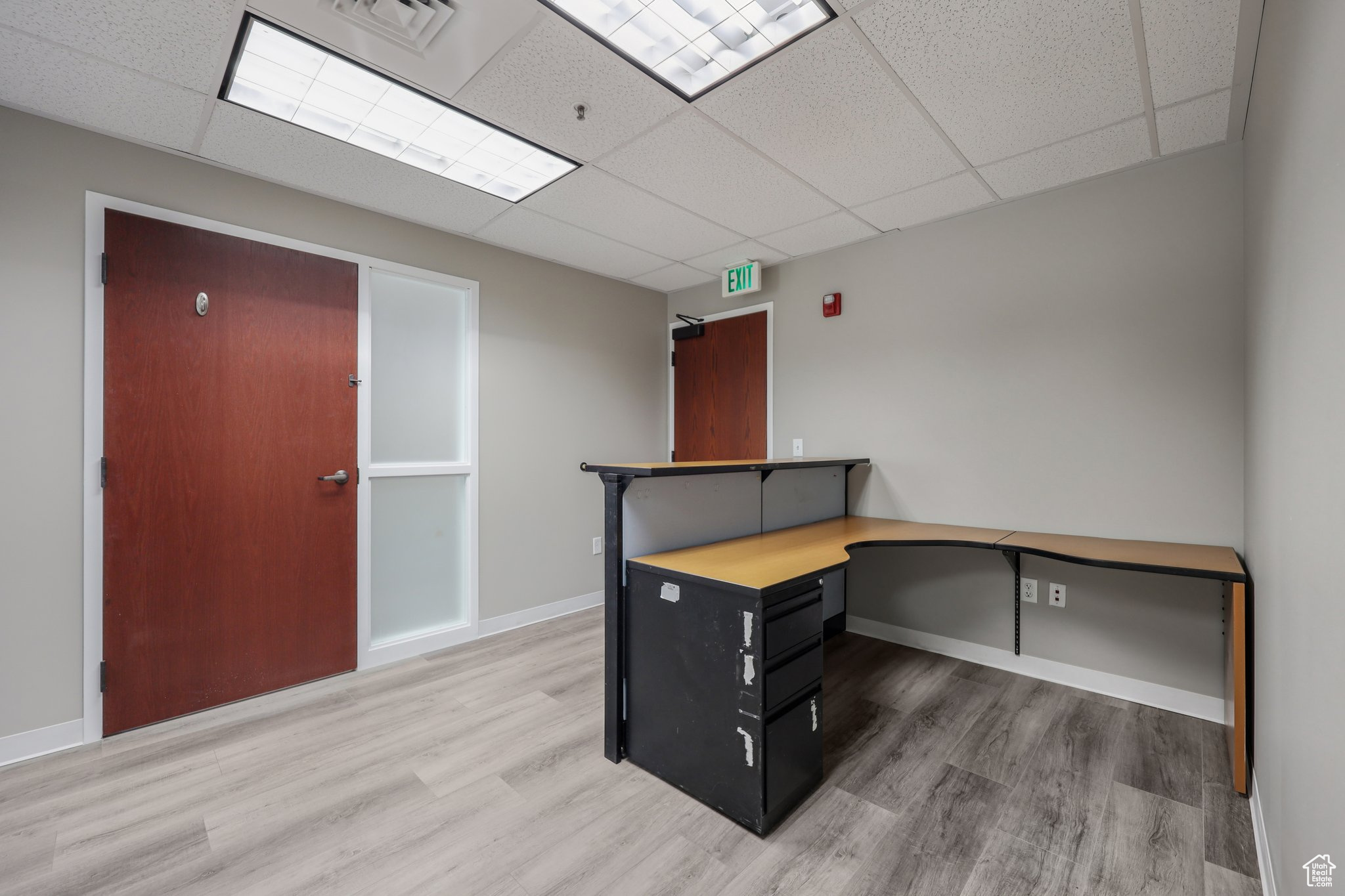 BEAR HOLLOW VILLAGE - Commercial Lease