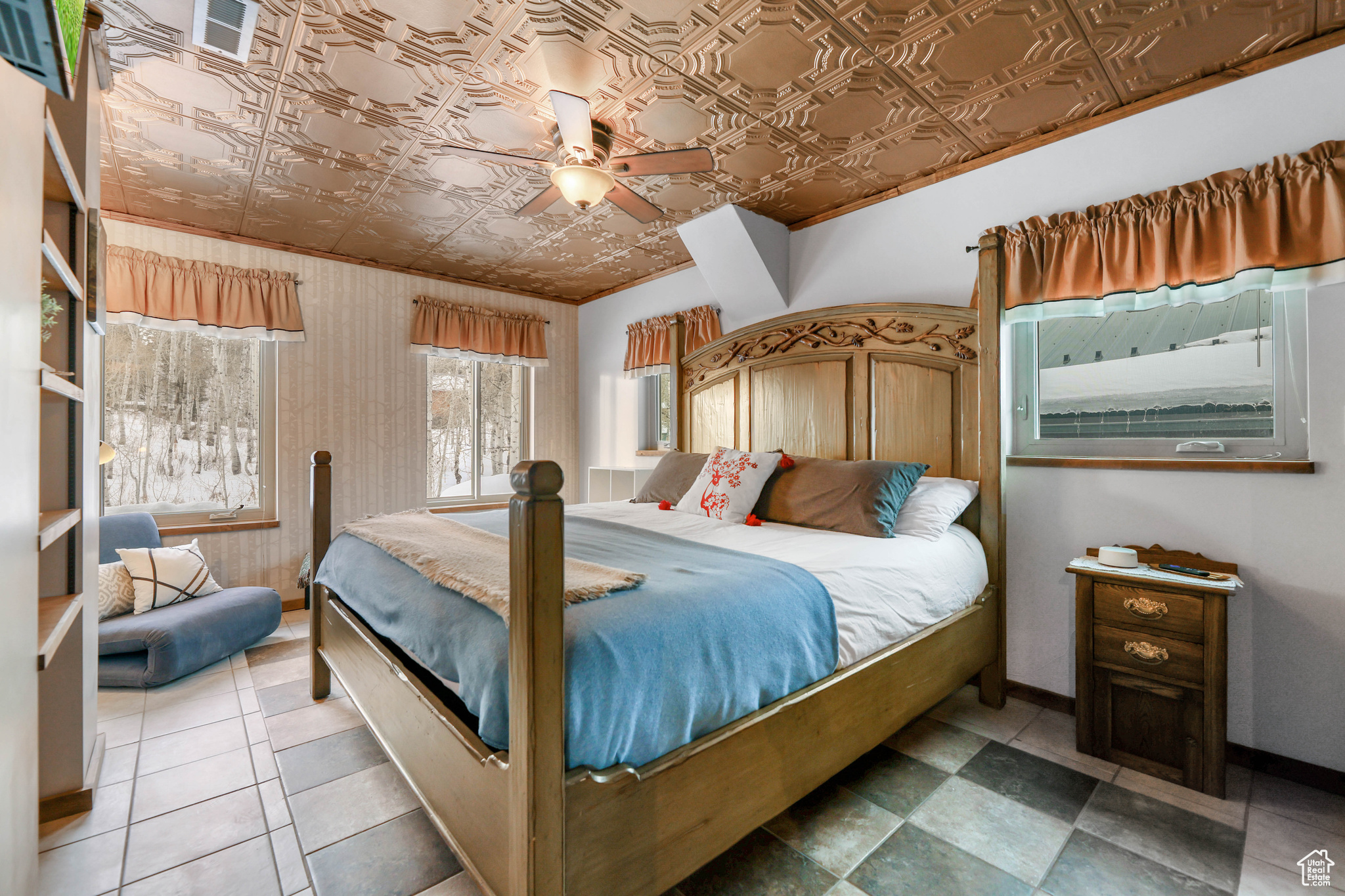 PINE MEADOW RANCH - Residential
