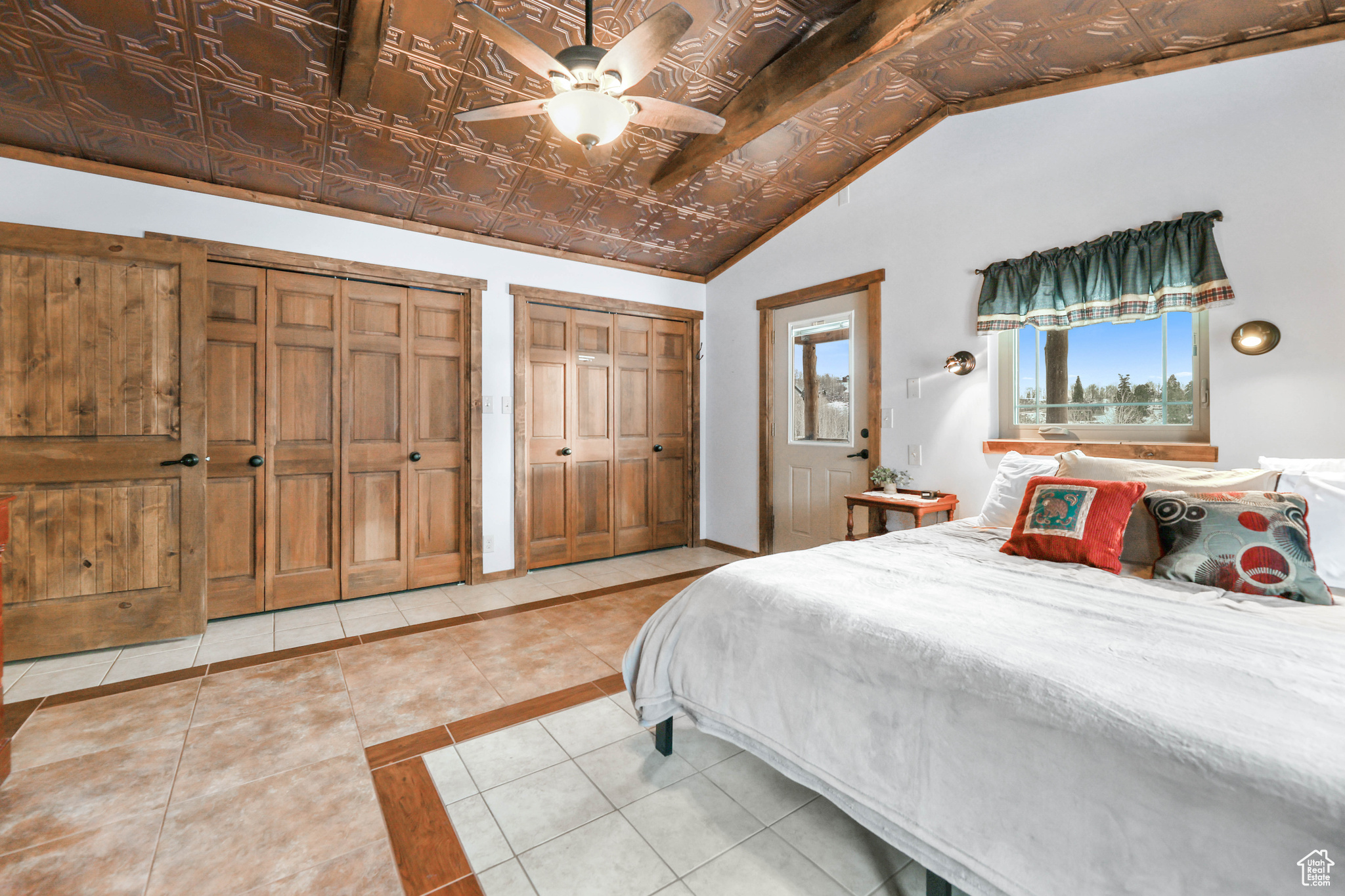 PINE MEADOW RANCH - Residential