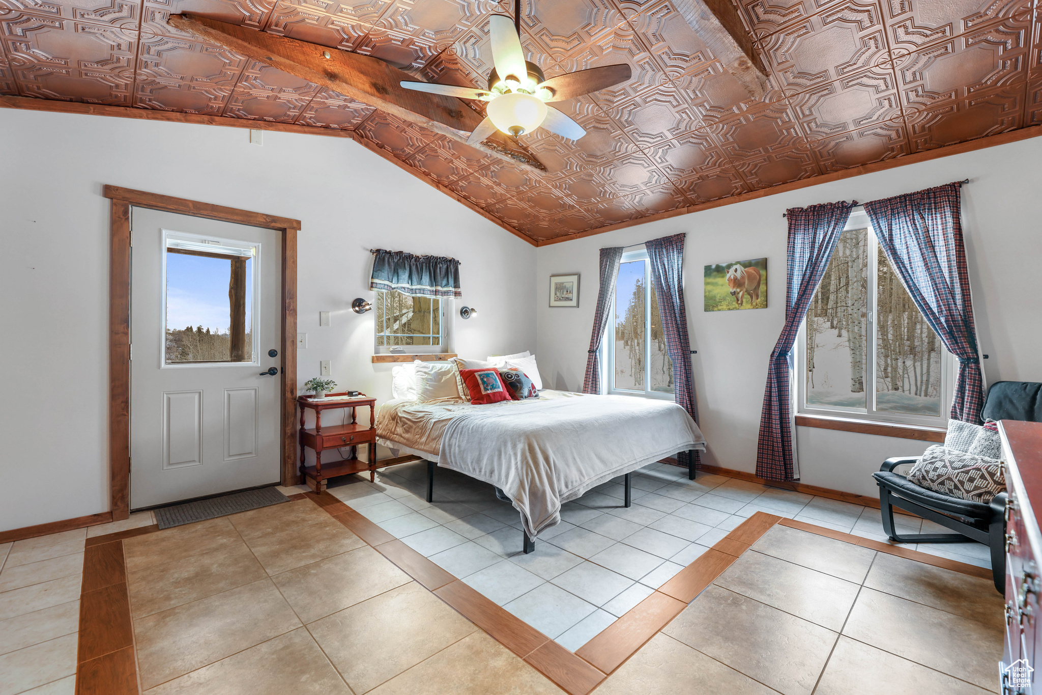 PINE MEADOW RANCH - Residential
