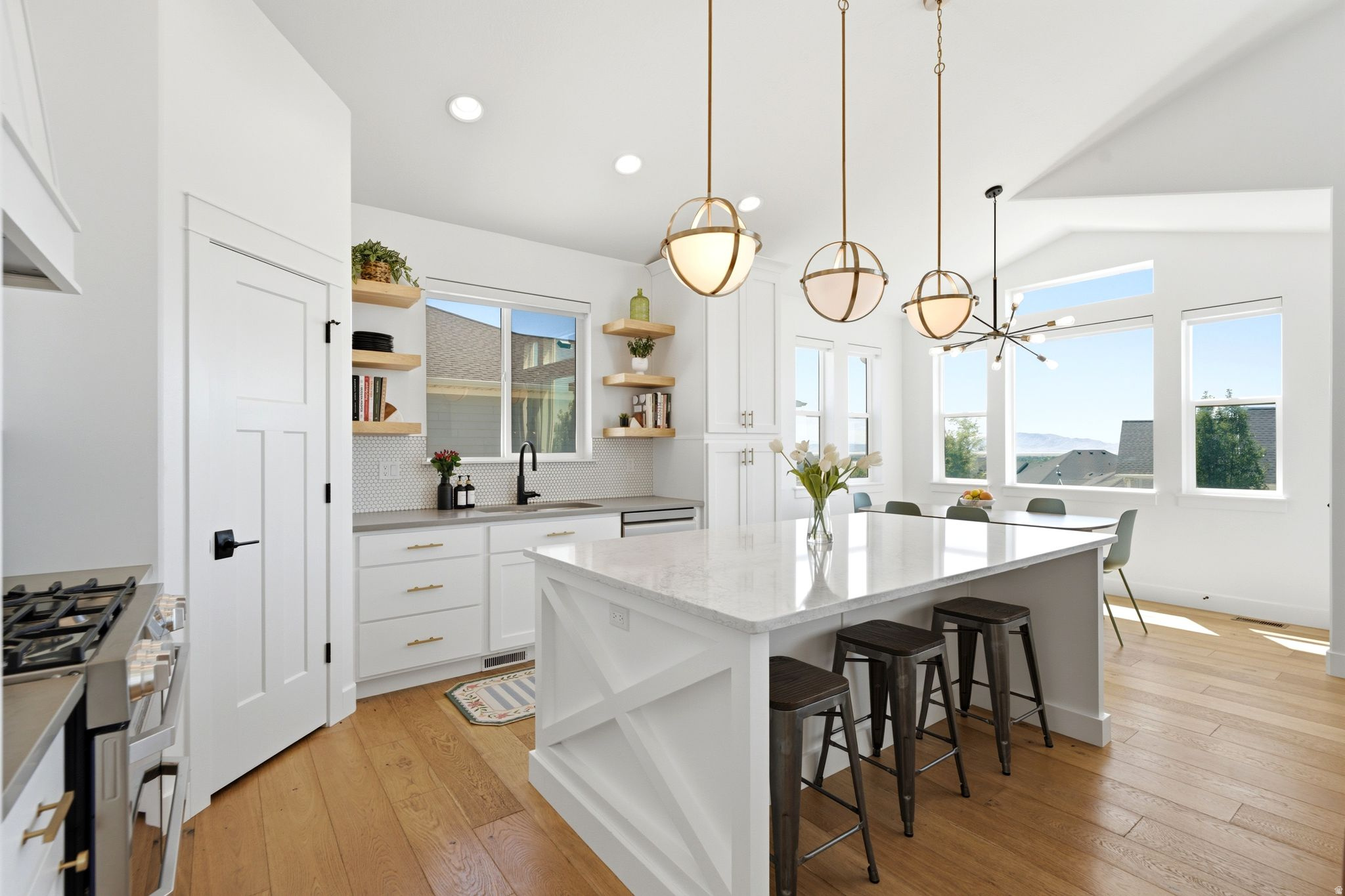 MUTTON HOLLOW EST - Residential