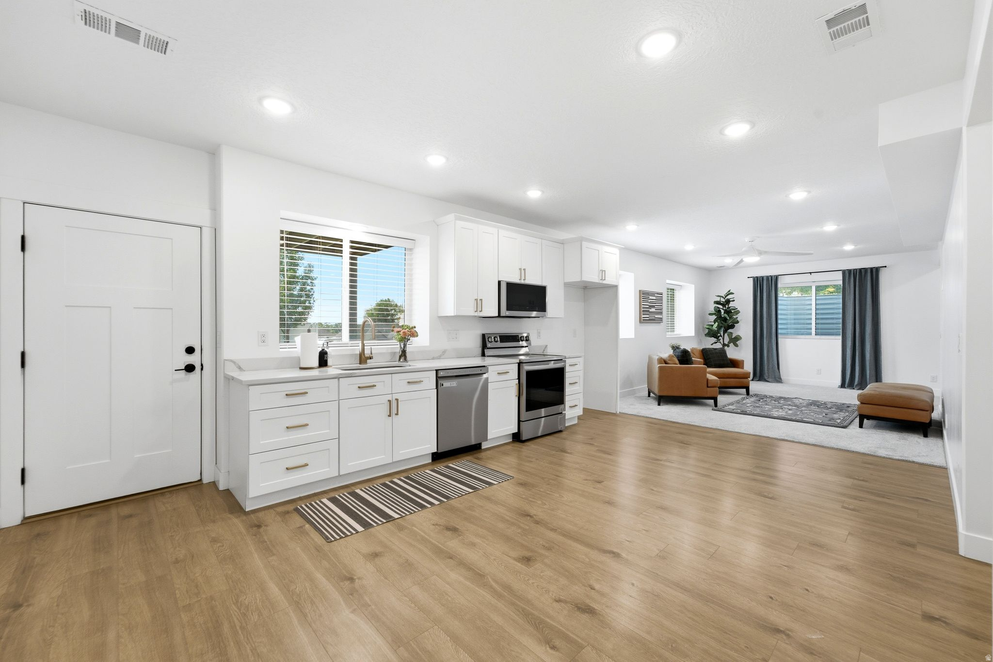 MUTTON HOLLOW EST - Residential