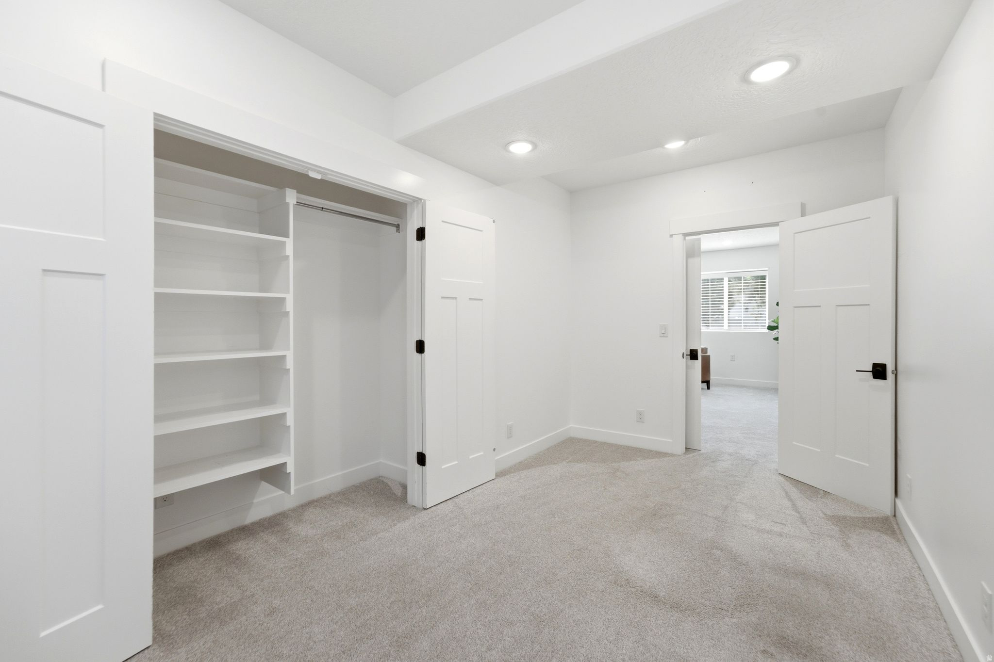 MUTTON HOLLOW EST - Residential
