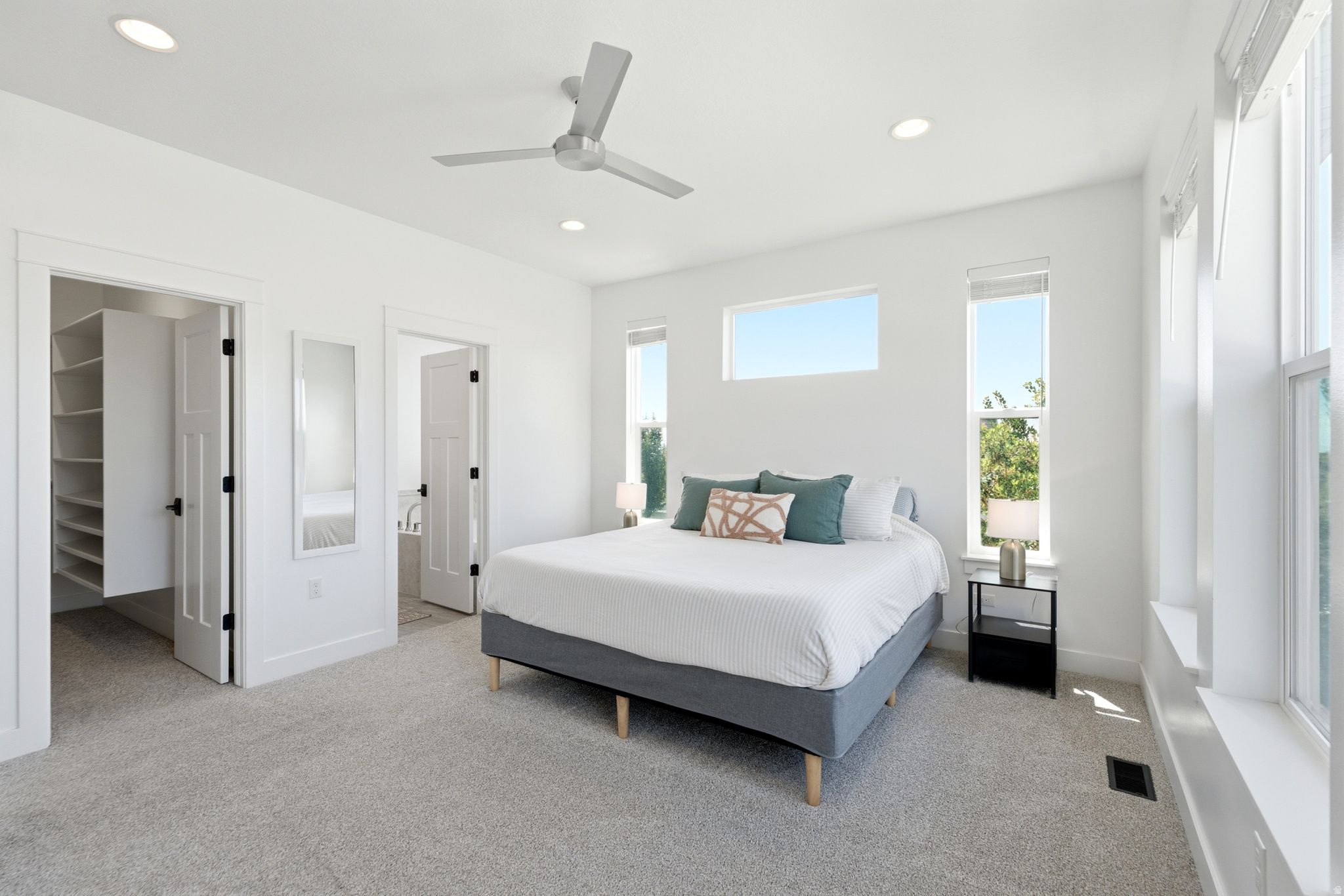 MUTTON HOLLOW EST - Residential