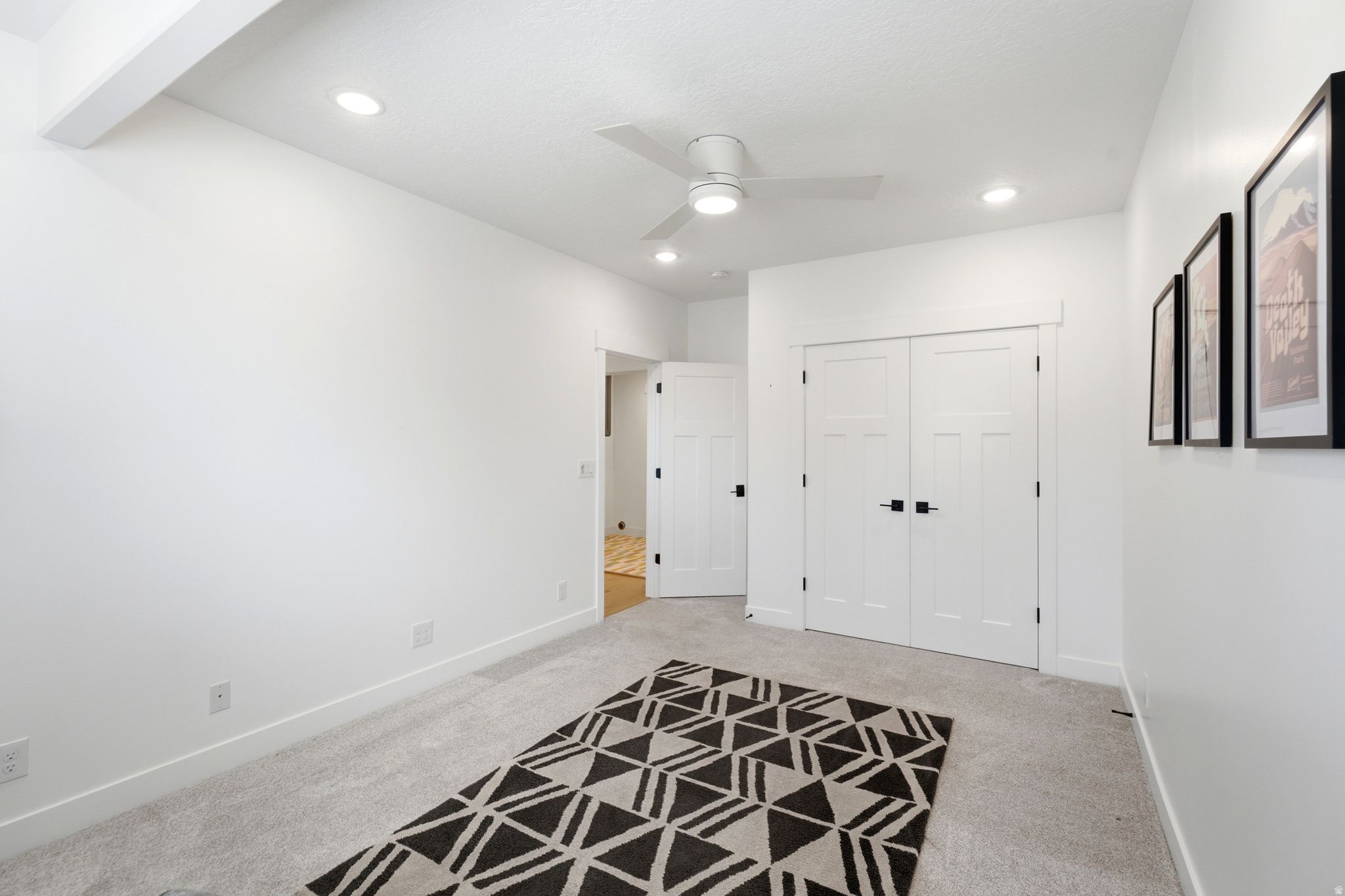 MUTTON HOLLOW EST - Residential